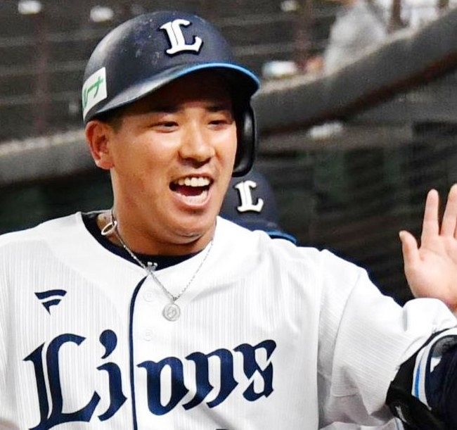 西武ライオンズ 愛斗選手 バッティンググローブ