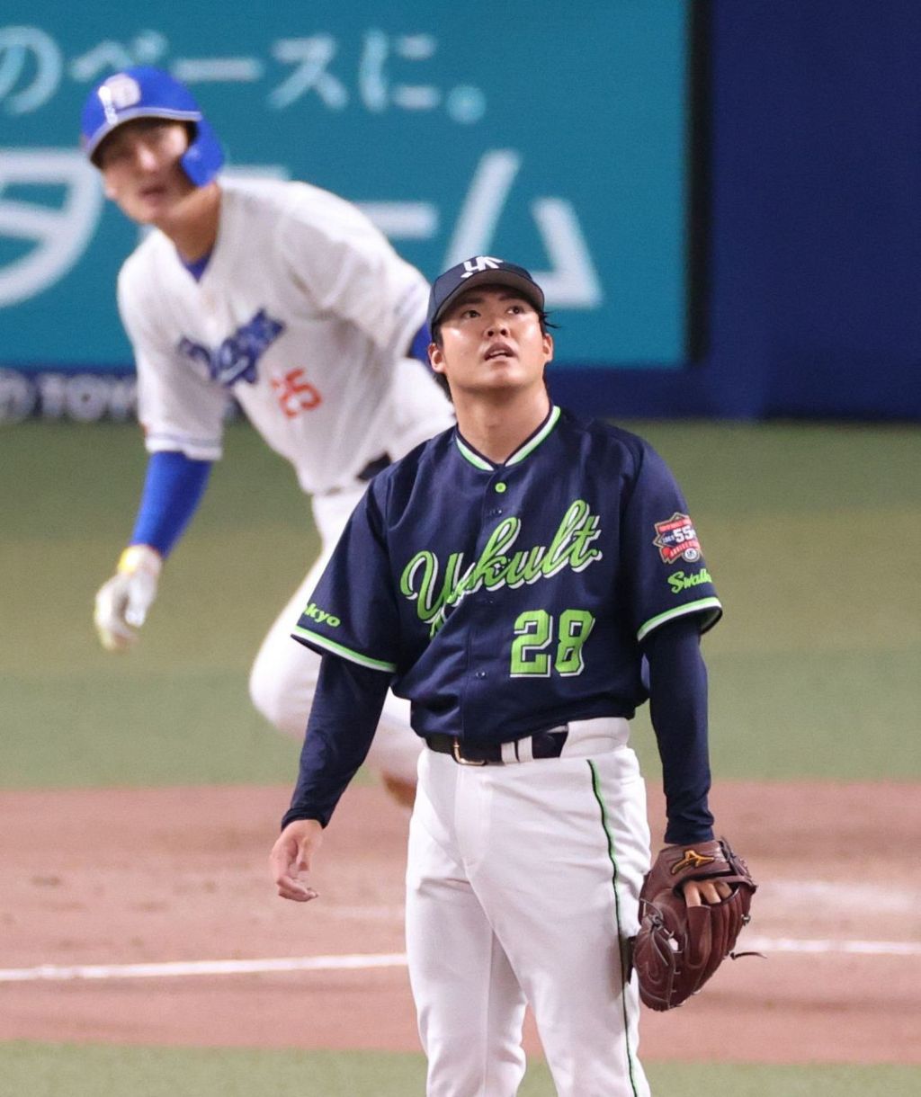 本当に悔しい」ヤクルト松本健吾2㌄⅓を6安打4失点KO 史上初の