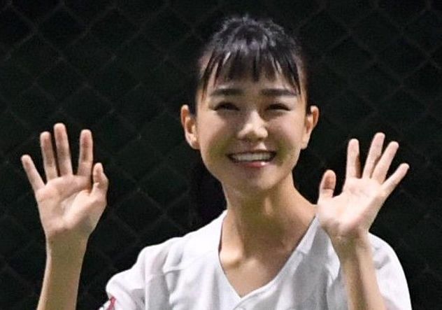 美少女映像　妖精奈緒 完全無欠の看板娘」29歳女優のレジ打ちショットが話題「めっちゃ癒されます」「毎日通います」：「おっ！」でつながる地元密着のスポーツ応援メディア  西スポWEB OTTO!