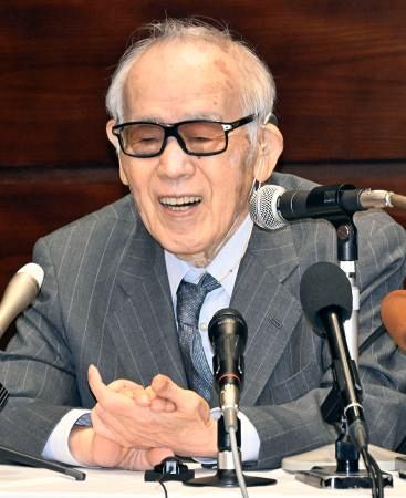 人間国宝備前焼伊勢崎淳 伊勢崎淳さん死去 備前焼の人間国宝：「おっ！」でつながる地元密着の