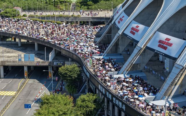 宿泊施設の〝ぼったくり料金〟イメージに傷 BTS釜山公演、交通・観光