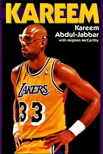 NBAレイカーズの伝説的なセンター　カリーム・アブドゥル・ジャバー うわ、カリーム! 」代名詞「スカイフック」武器に活躍〝NBA史上最高の
