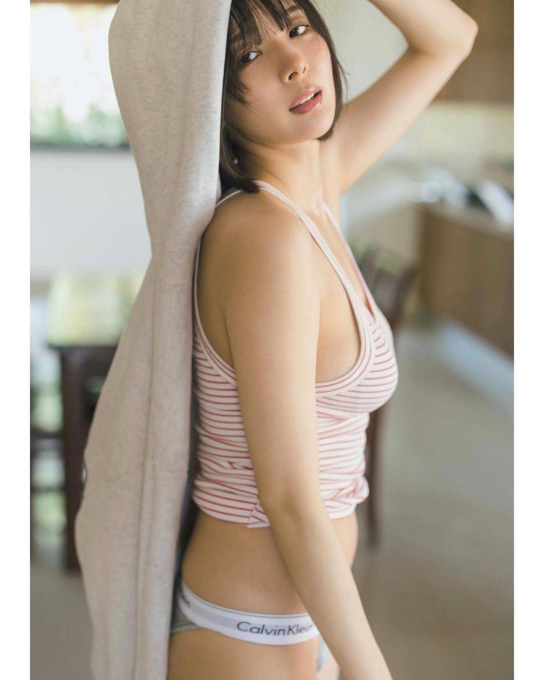 岡田 紗 佳 豊 胸