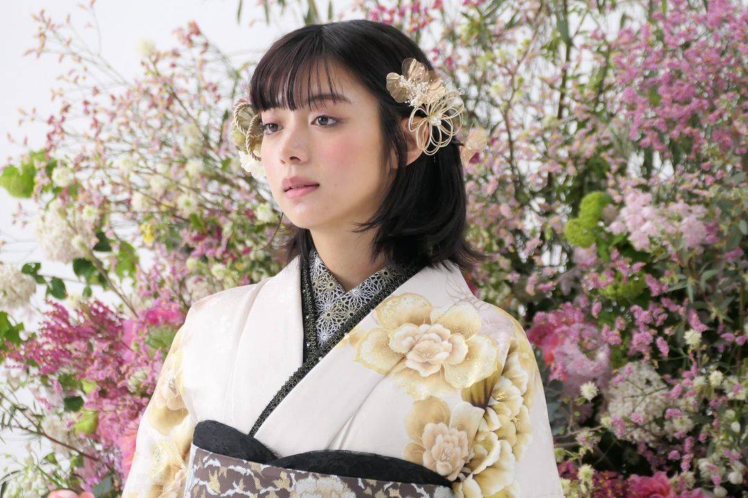 「えっ誰!?」28歳人気女優が和服姿で雰囲気一変「絵画の様ですね」「なんか若返ってませんか？」：「おっ！」でつながる地元密着のスポーツ応援 ...
