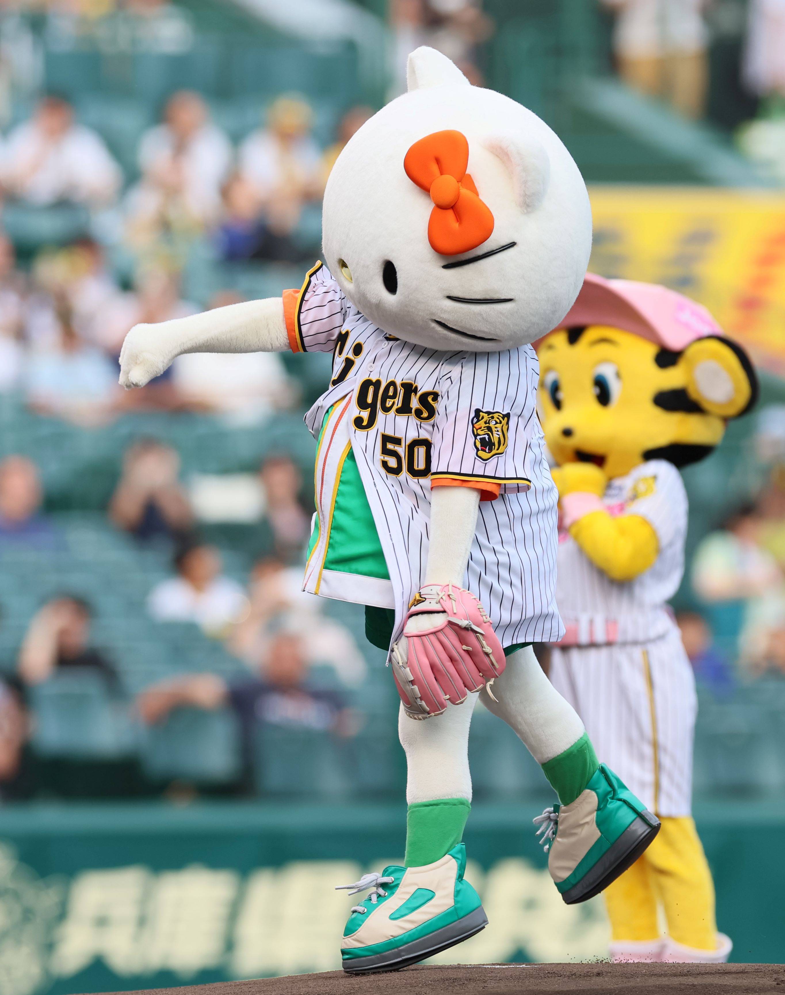 本日限定割引　ハローキティ ストラップ 激レア早い者勝ち！　柔道部　体育会系 ハローキティ ストラップ 激レア早い者勝ち！ 柔道部 体育会系