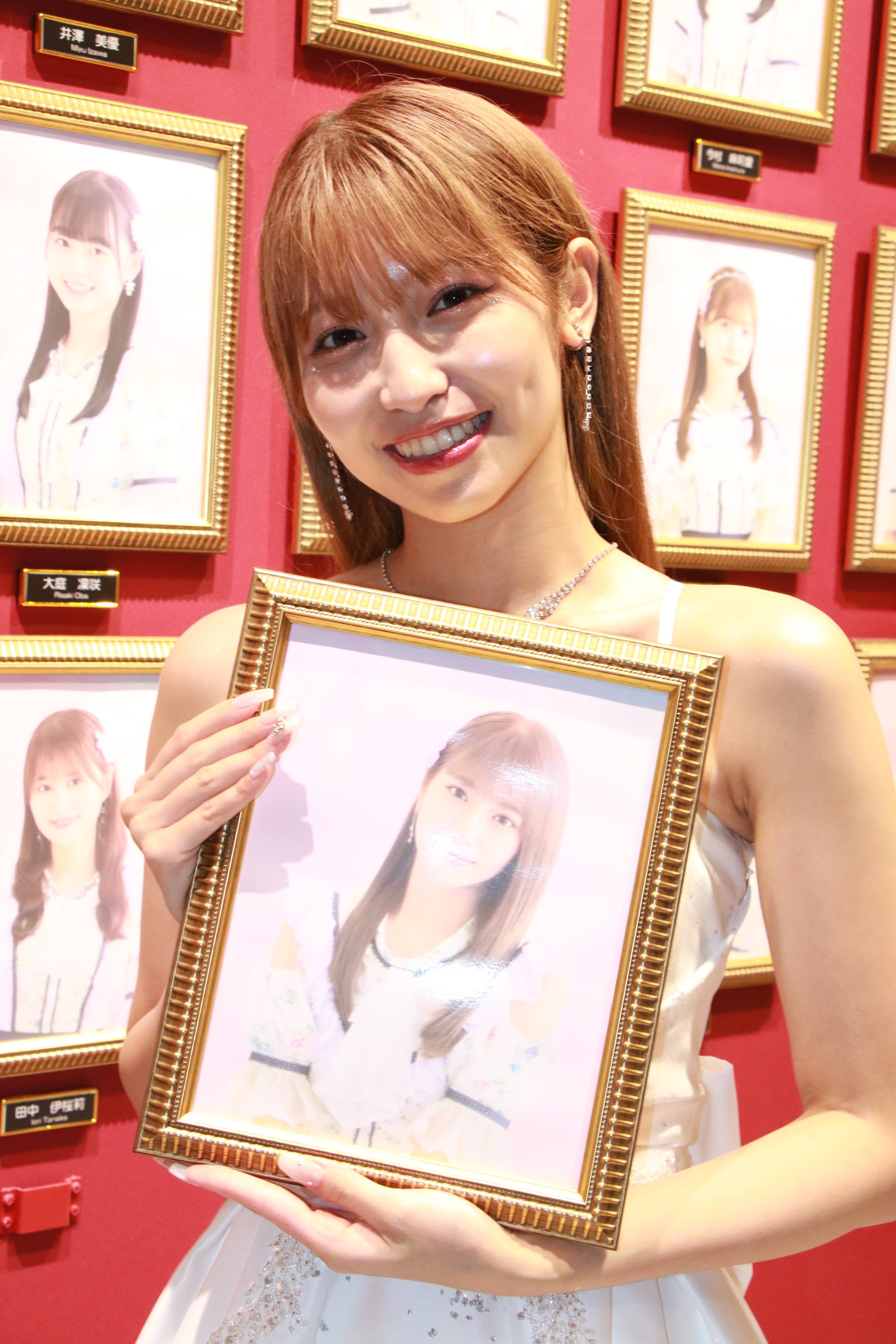 HKT48山下エミリー卒業、3期全員で祝福！ なこみくも駆けつけた