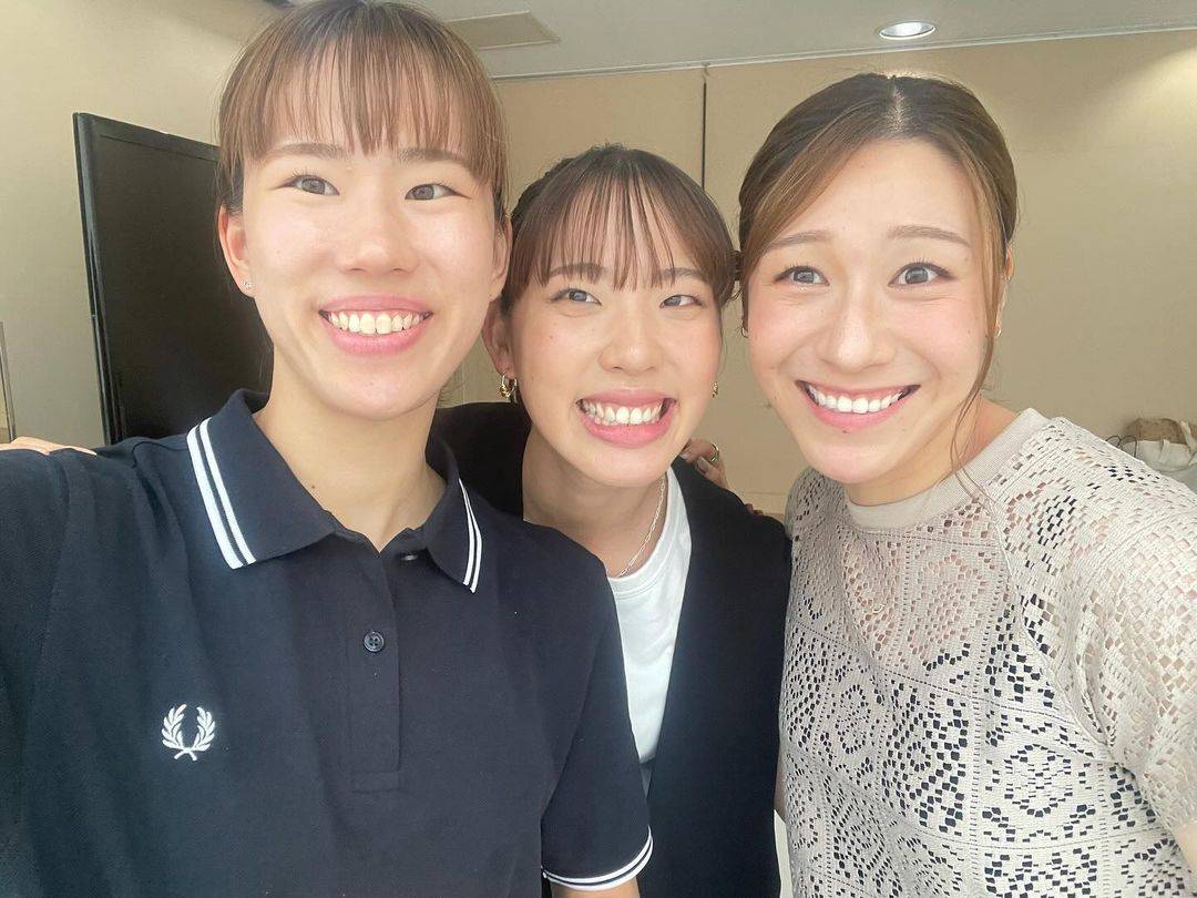 全日本女子　私服 バレー女子日本代表〝三人娘〟の貴重な私服姿にファン歓喜「もうみんな可愛すぎです！」：「おっ！」でつながる地元密着のスポーツ応援メディア 西スポWEB  OTTO!