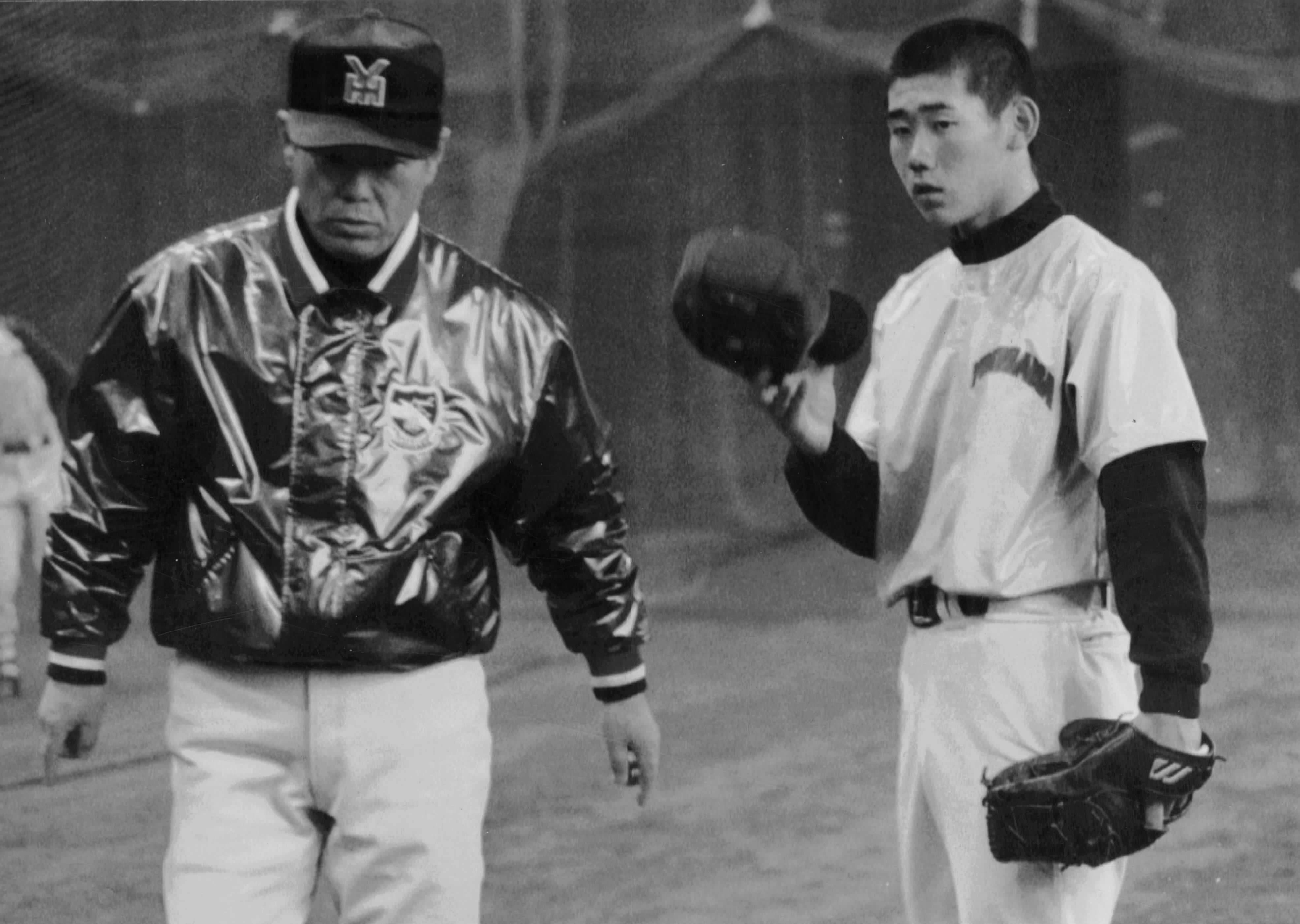 79歳高校野球レジェンド「甲子園は素晴らしい教科書」解説勇退「夏の風物詩が…寂しくなるな」「神のような存在だったよ」ファンから惜しむ声:「おっ