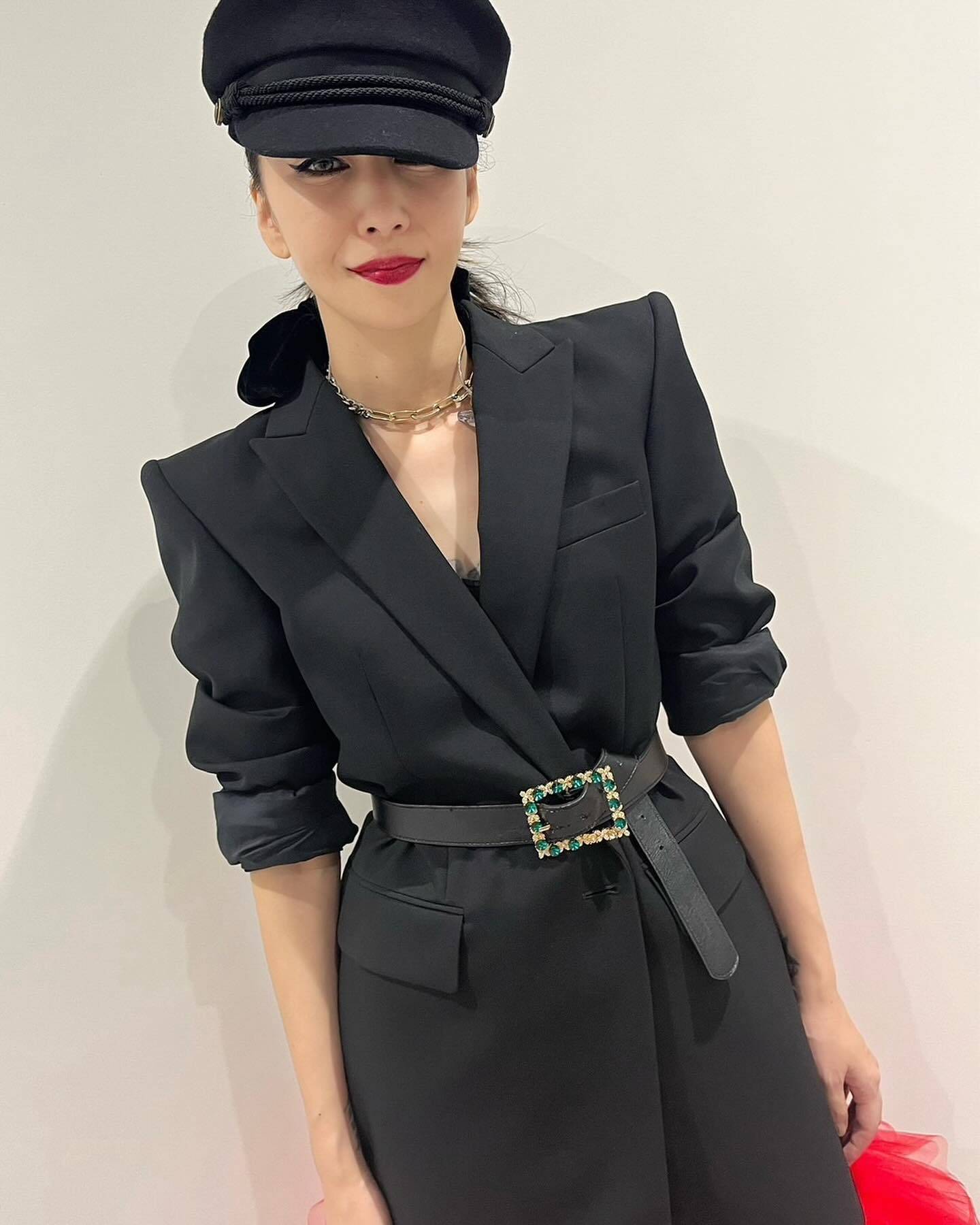 一気にNANAが蘇ってきた」41歳中島美嘉〝思い出彷彿〟衣装の近影が話題