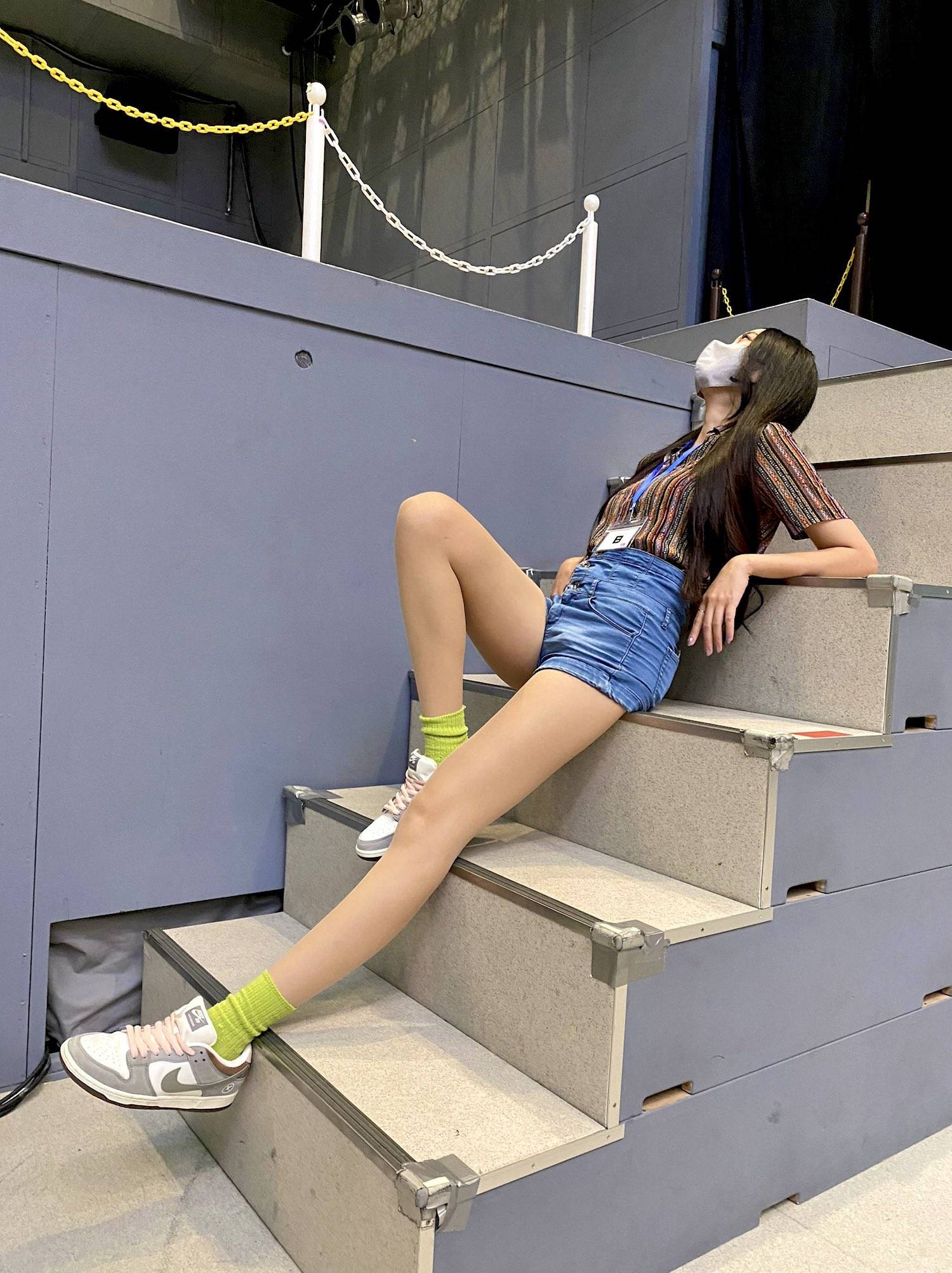 183㌢長身インフルエンサーが体重56㌔と48㌔の比較写真公開し賛否