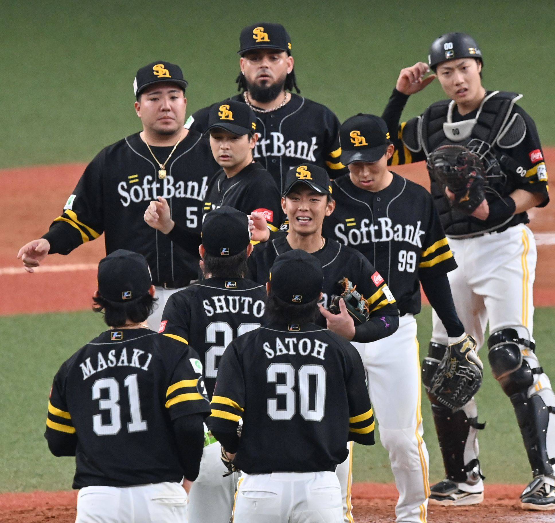 山川穂高逆転3ラン！ 8回意地の4連打から大逆転 柳田悠岐も