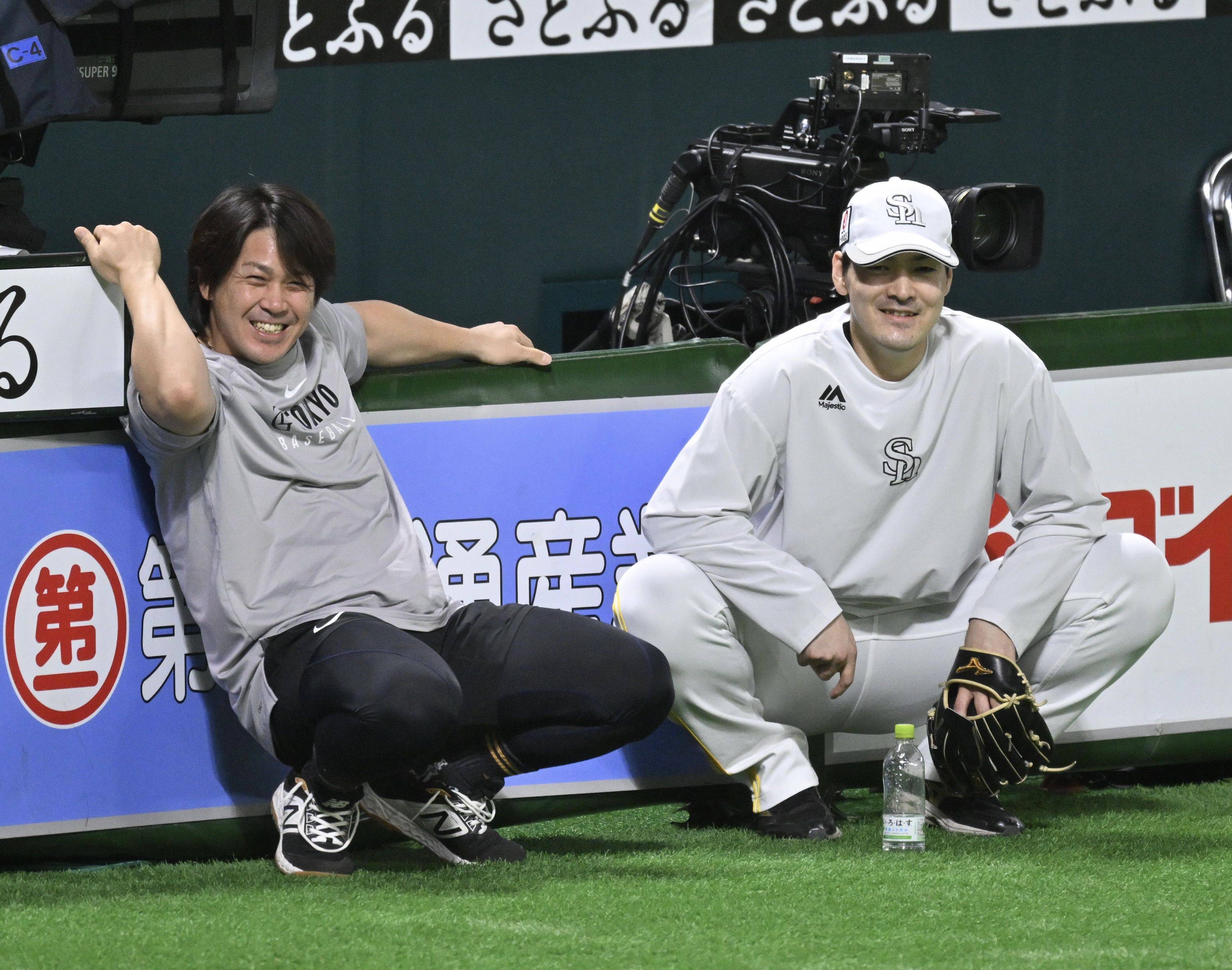 すべりこみ　甲斐拓也選手　ソフトバンクホークス→巨人　靴べら　バット 2025年最新】甲斐拓也 バットの人気アイテム - メルカリ