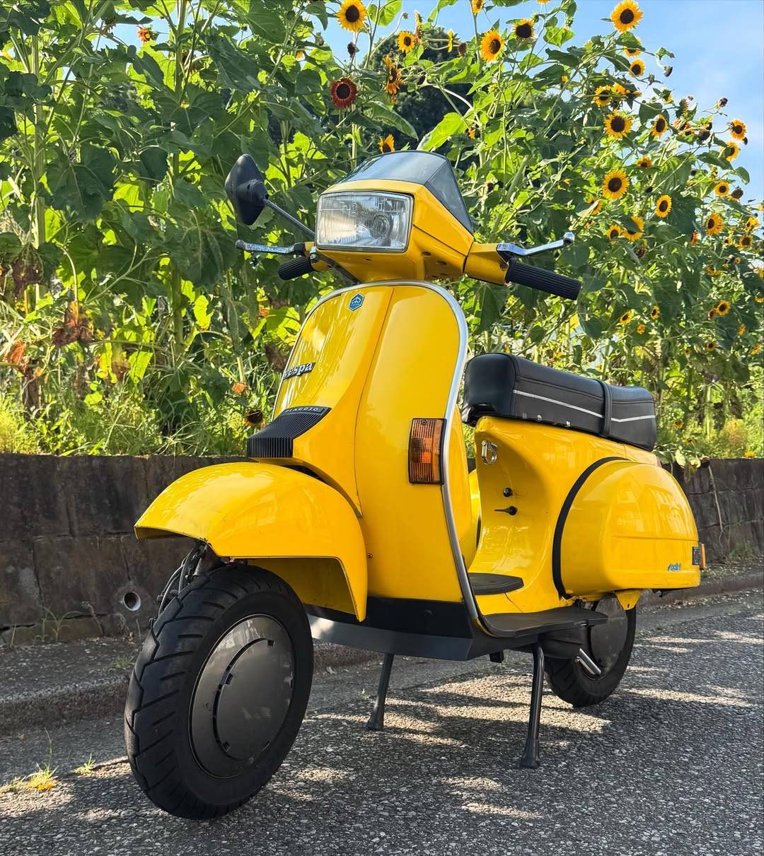 黄色の可愛いペスパちゃん 黄色いVespa可愛い」レイザーラモンRGが〝ほぼ毎日バイク通勤で乗って