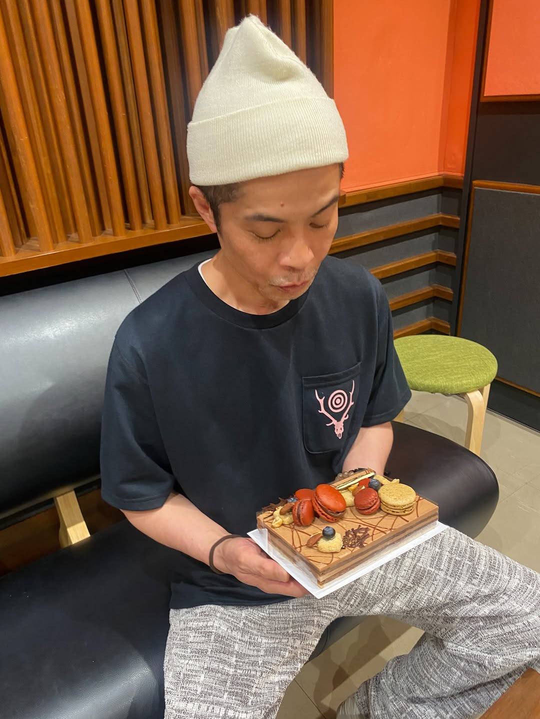 LA LA LA LOVE SONG」から29年…久保田利伸〝63歳の誕生日ショット〟に