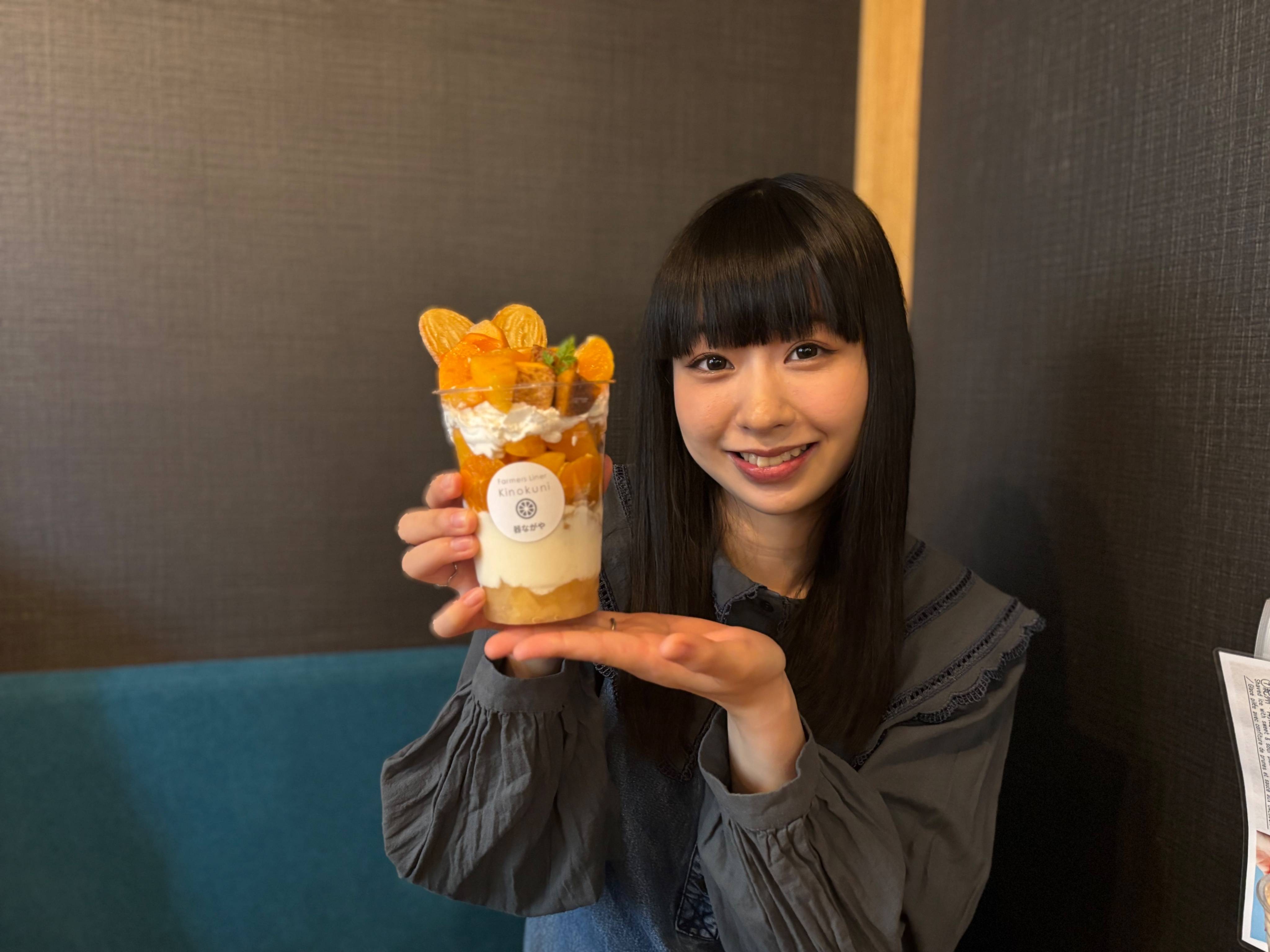 19歳で18歳上人気芸人と電撃婚→「結婚させられて可哀想」の声も…21歳