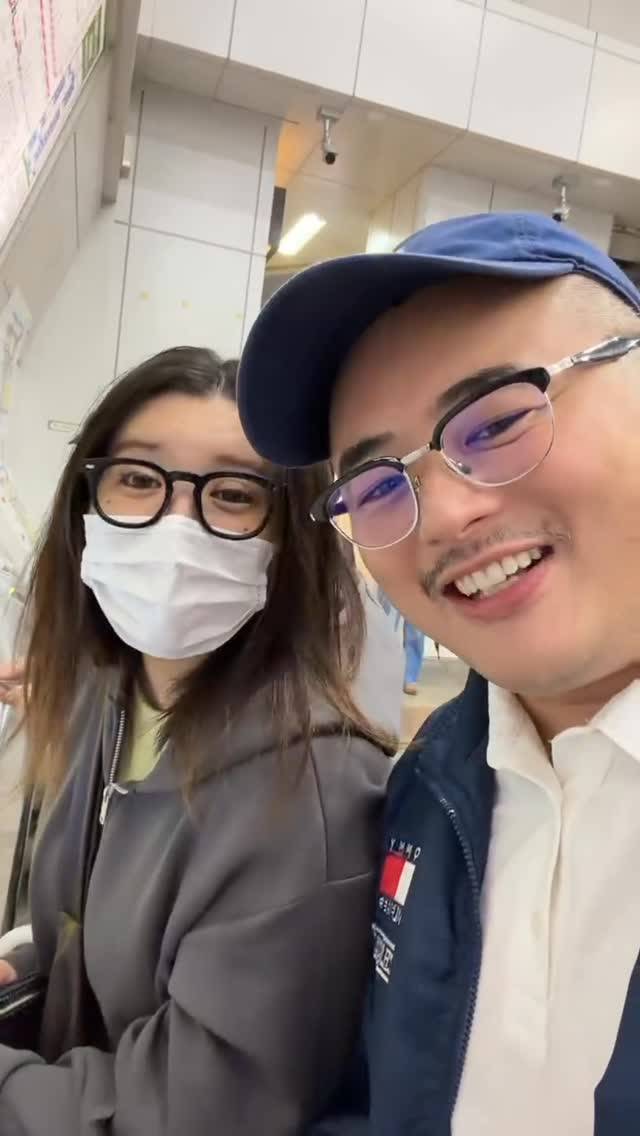 ご祝儀はPayPay」発言で物議も…25歳上と再婚の坂口良子さんの娘〝電車