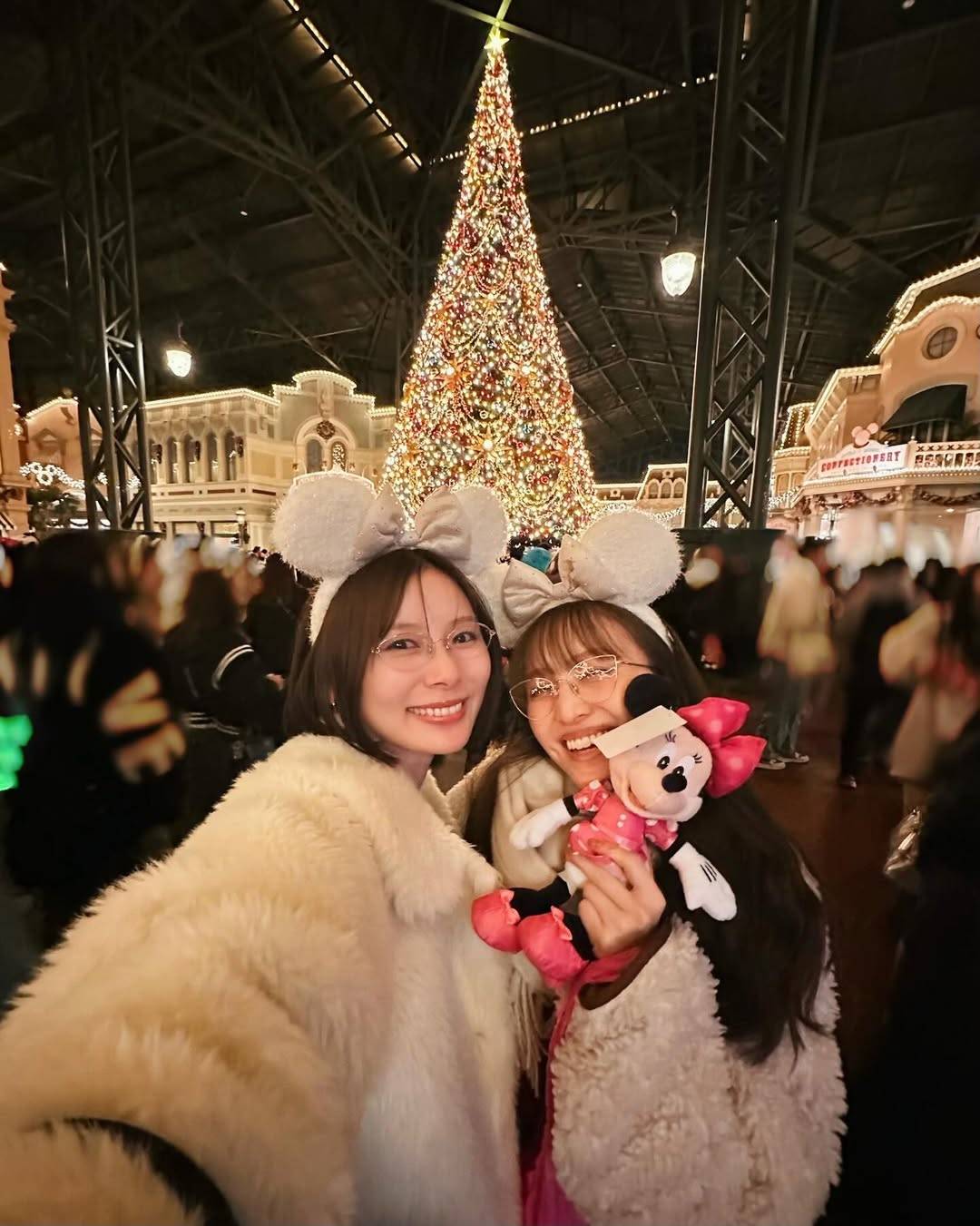 わあ!!」「見たかった2人」「ディズニーデートすてき」百田夏菜子