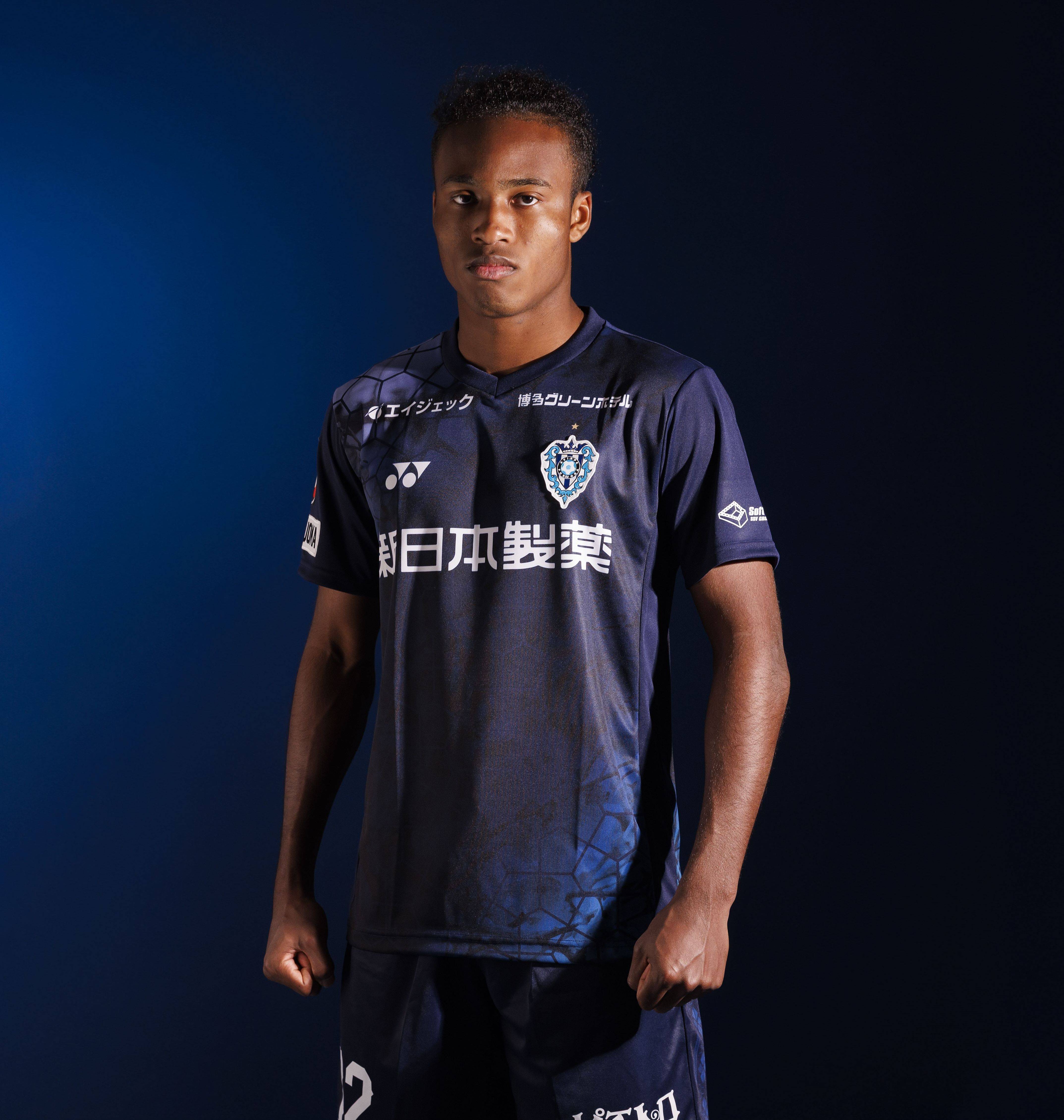 アビスパ福岡が新ユニホームを発表 来年2月開幕の百年構想リーグで着用