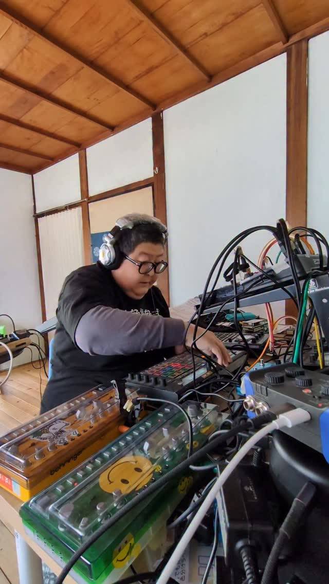 ヤバすぎ！」宮崎県高千穂町〝ホステルオーナー〟が海外音楽フェスに