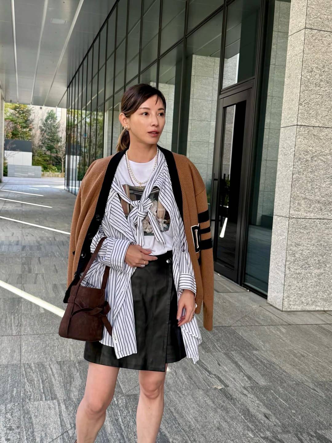 加藤あい〝43歳ヒザ出し〟ミニショット「ますます素敵」「メンズ