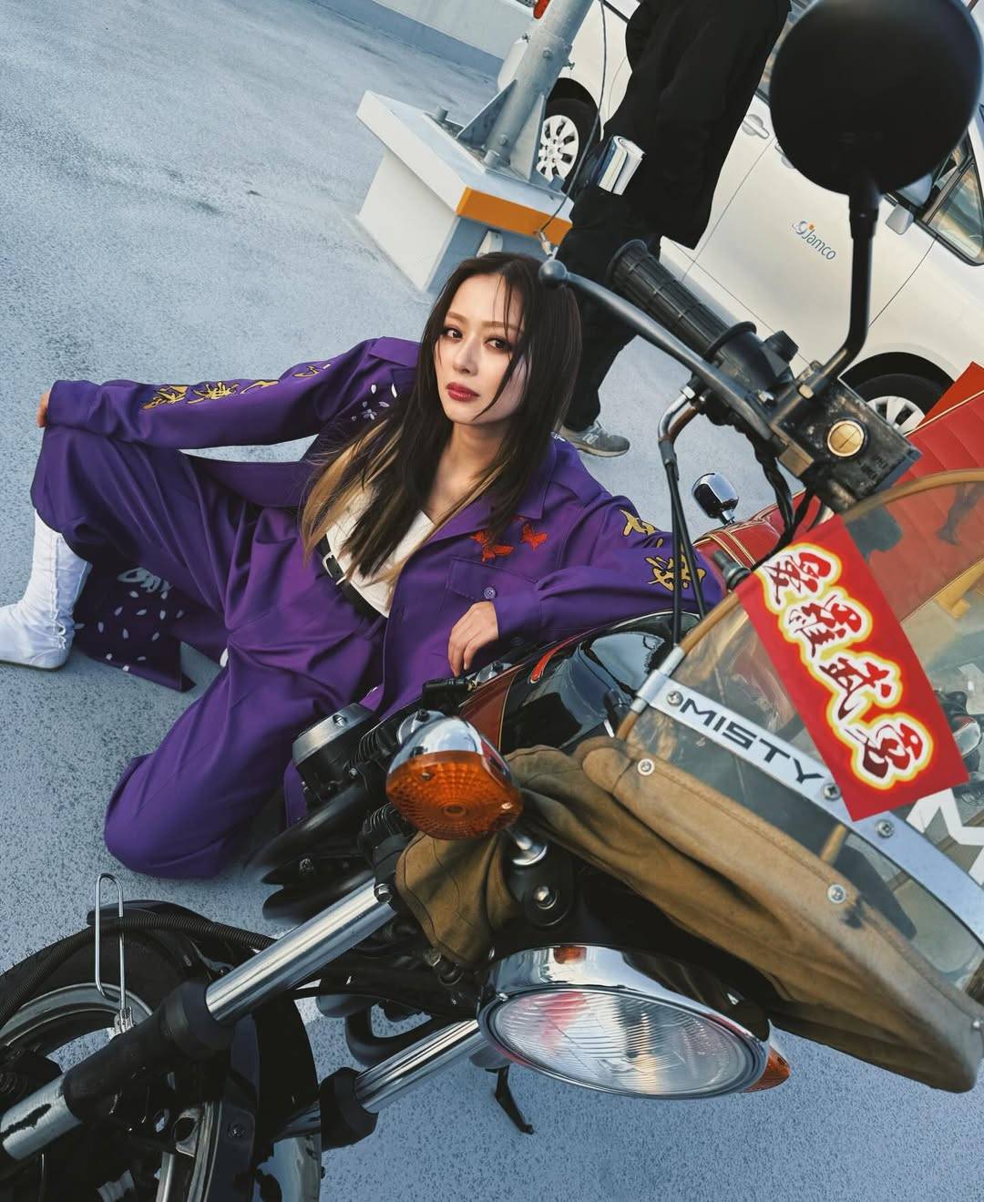 マブい‼️」「元ヤンですか」内田理央〝激変〟ショットに反響：「おっ