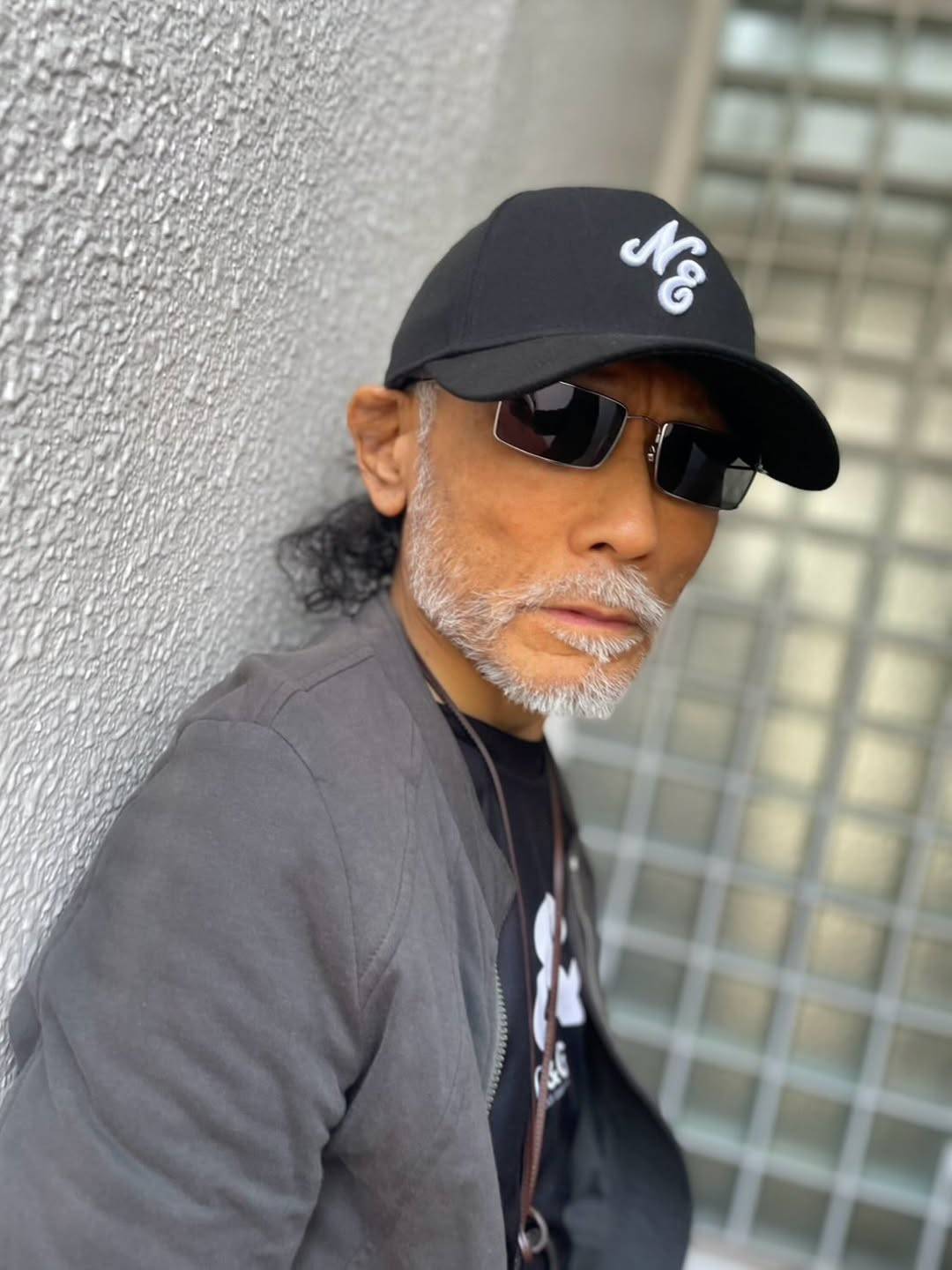 23時起床」「1日1食」ヨガ仙人 ⇒ イケオジ〝激変〟片岡鶴太郎70歳の