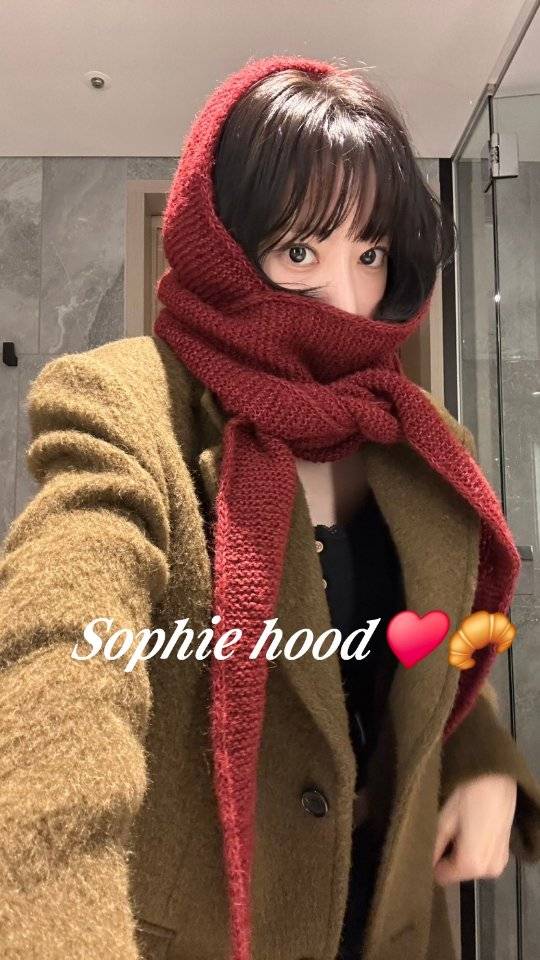 上手すぎ…」手芸名人・宮脇咲良〝今冬初の編み物〟に「天才」「赤