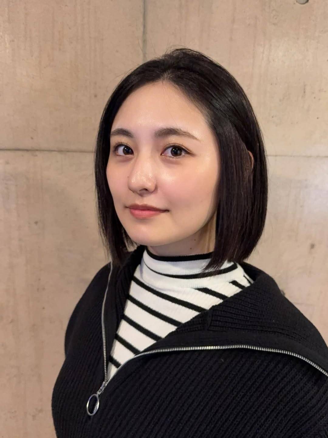 仮面ライダー女優の13年後が衝撃！30センチ大胆〝断髪式〟現在の姿に