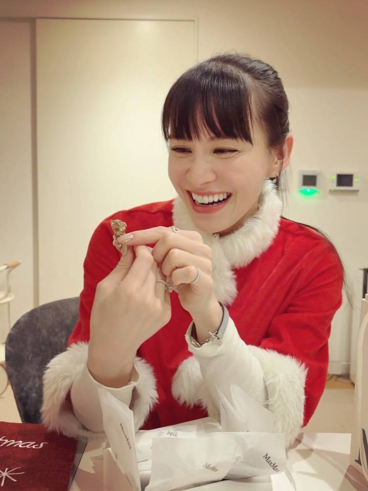 あちゃん 指輪でかー!!」衝撃婚から1カ月…Perfumeあ～ちゃん〝初クリスマス