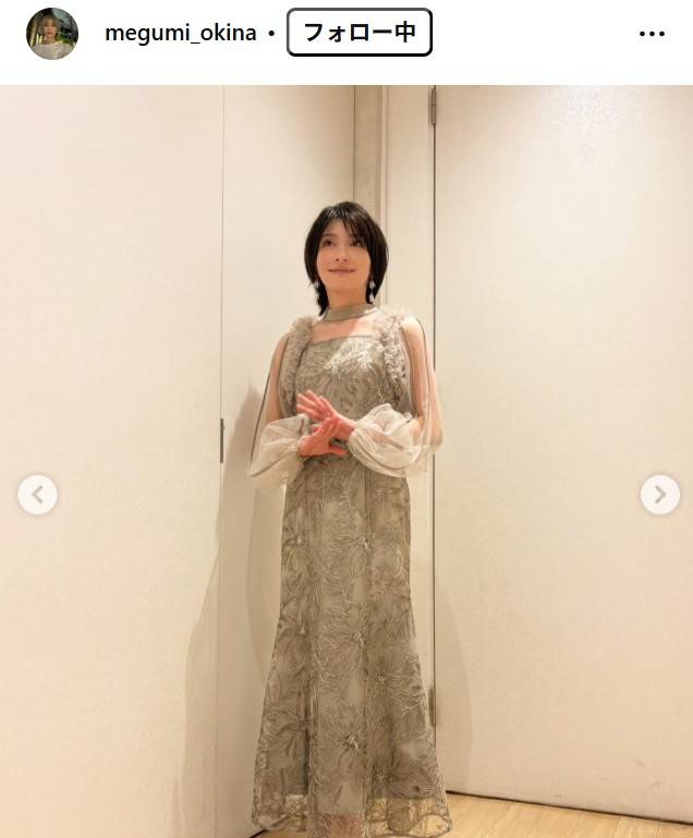 黒髪で〝スケスケ〟ドレス…46歳・奥菜恵妖艶ショットに反響「わー