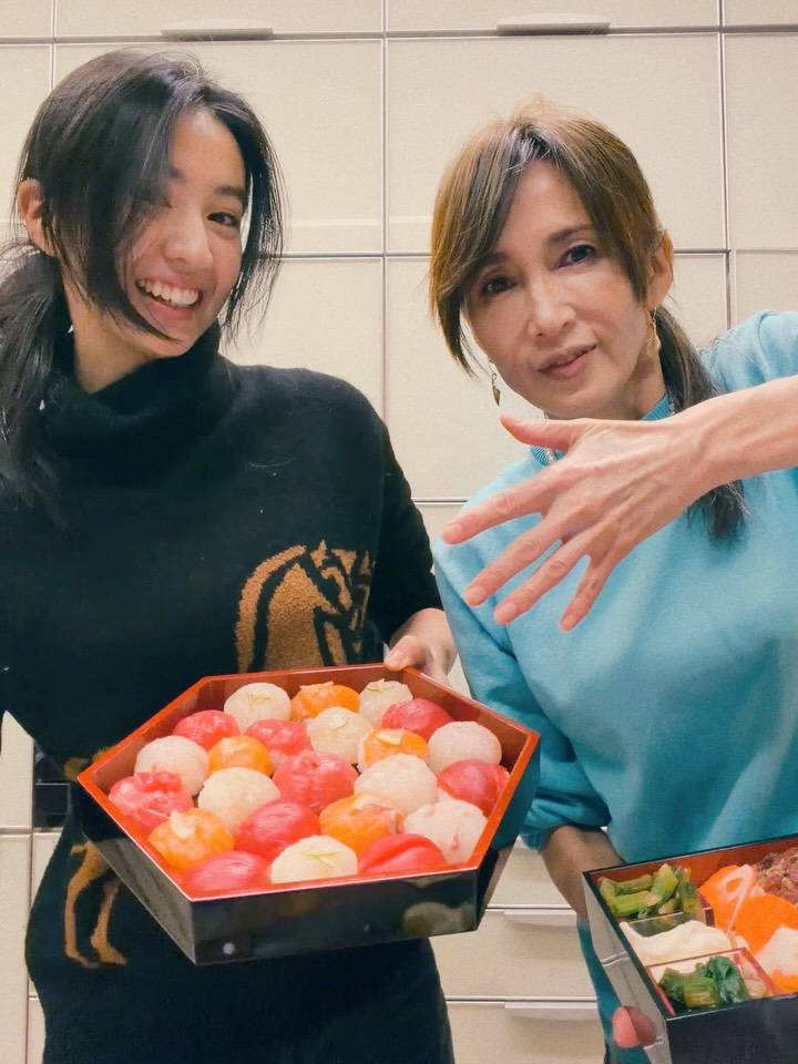 忙しいのに手作り凄い‼」木村拓哉&工藤静香家〝超豪華おせち