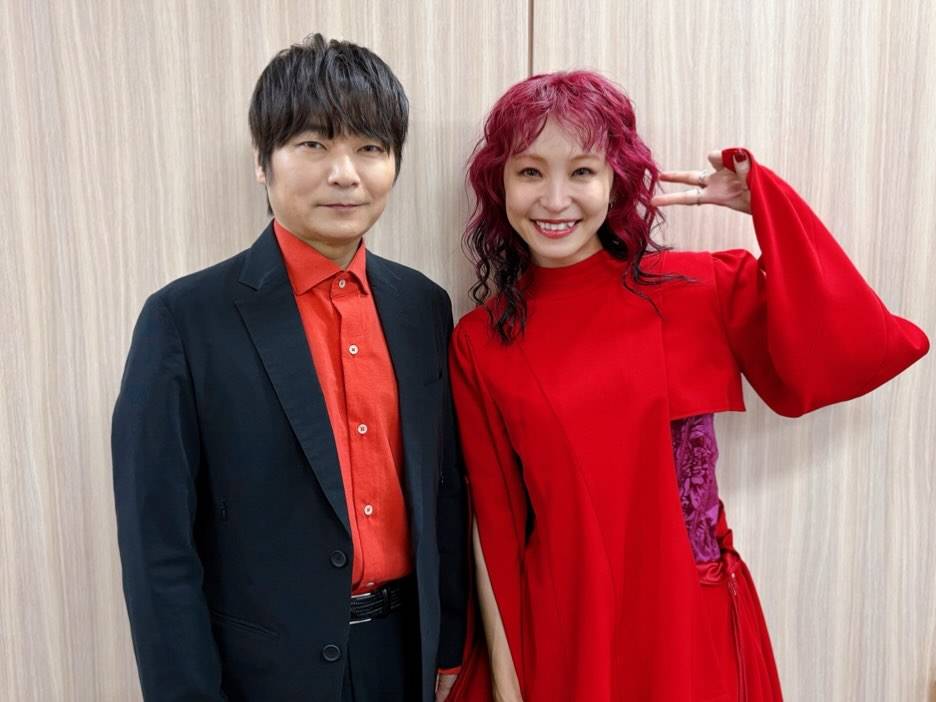 最強のATフィールドを突破した！」〝激レア〟人気声優と2ショット披露