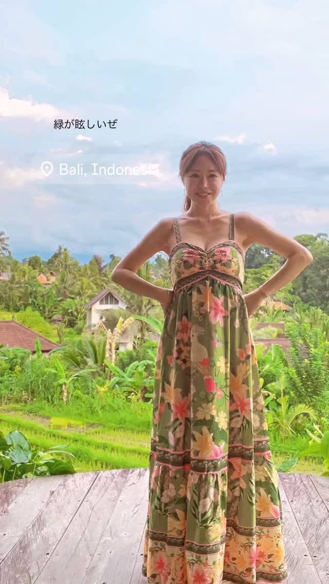 だっちゅーのやん！」元パイレーツ浅田好未〝胸もと強調〟ドレスに