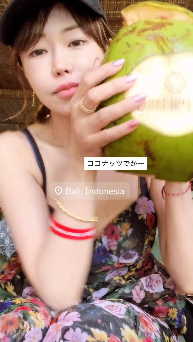 胸もと強調〟ドレスが話題。写真はパイレーツ時代の浅田好未(｜「だっ