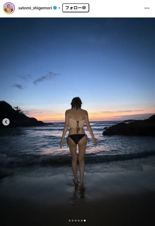 誰も勝てん」重盛さと美〝37歳の圧巻水着ショット〟に反響続々「年々