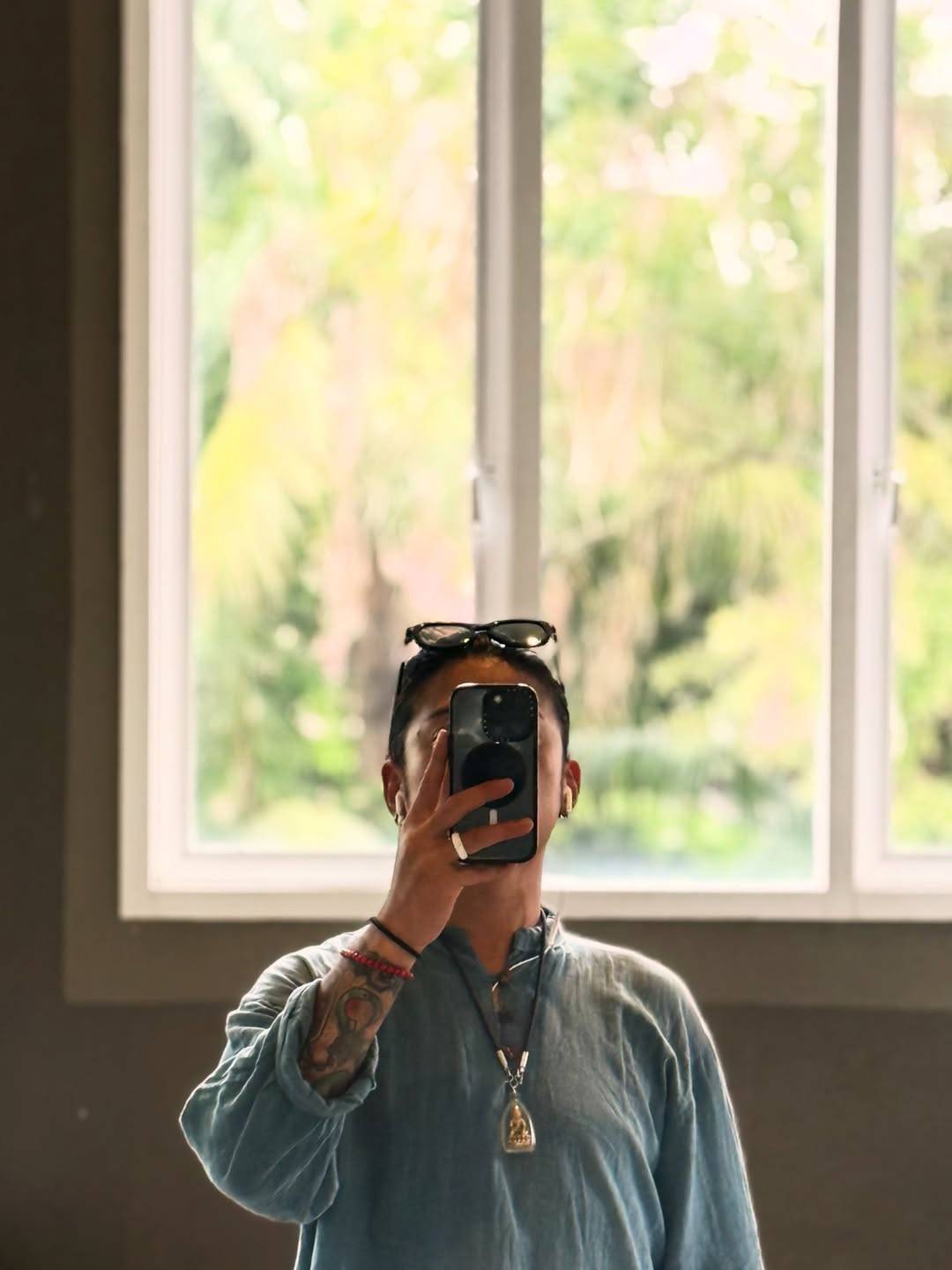 心の病氣にならない生き方を」結婚、改名、離婚〝タトゥー