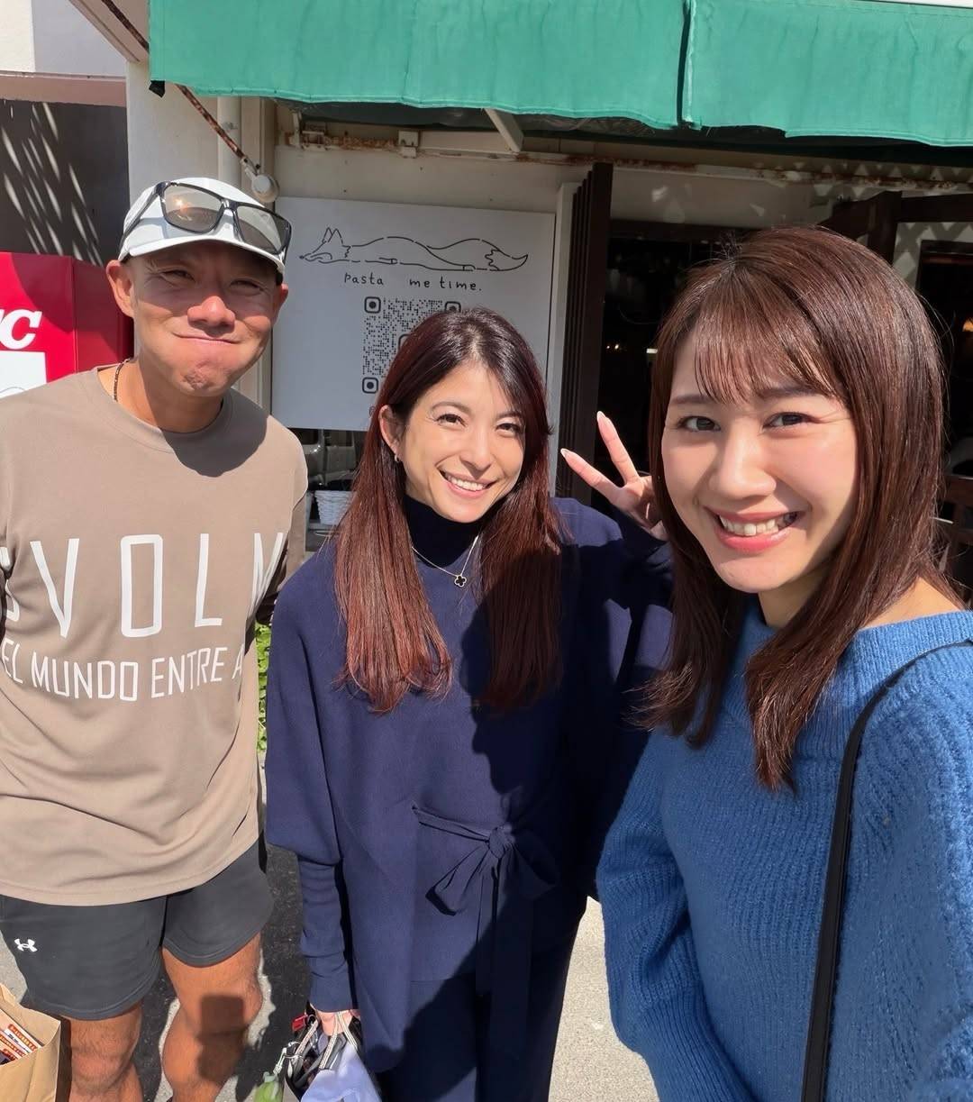 上原多香子〝笑顔でピース〟久しぶりの姿に「元気そうで何より