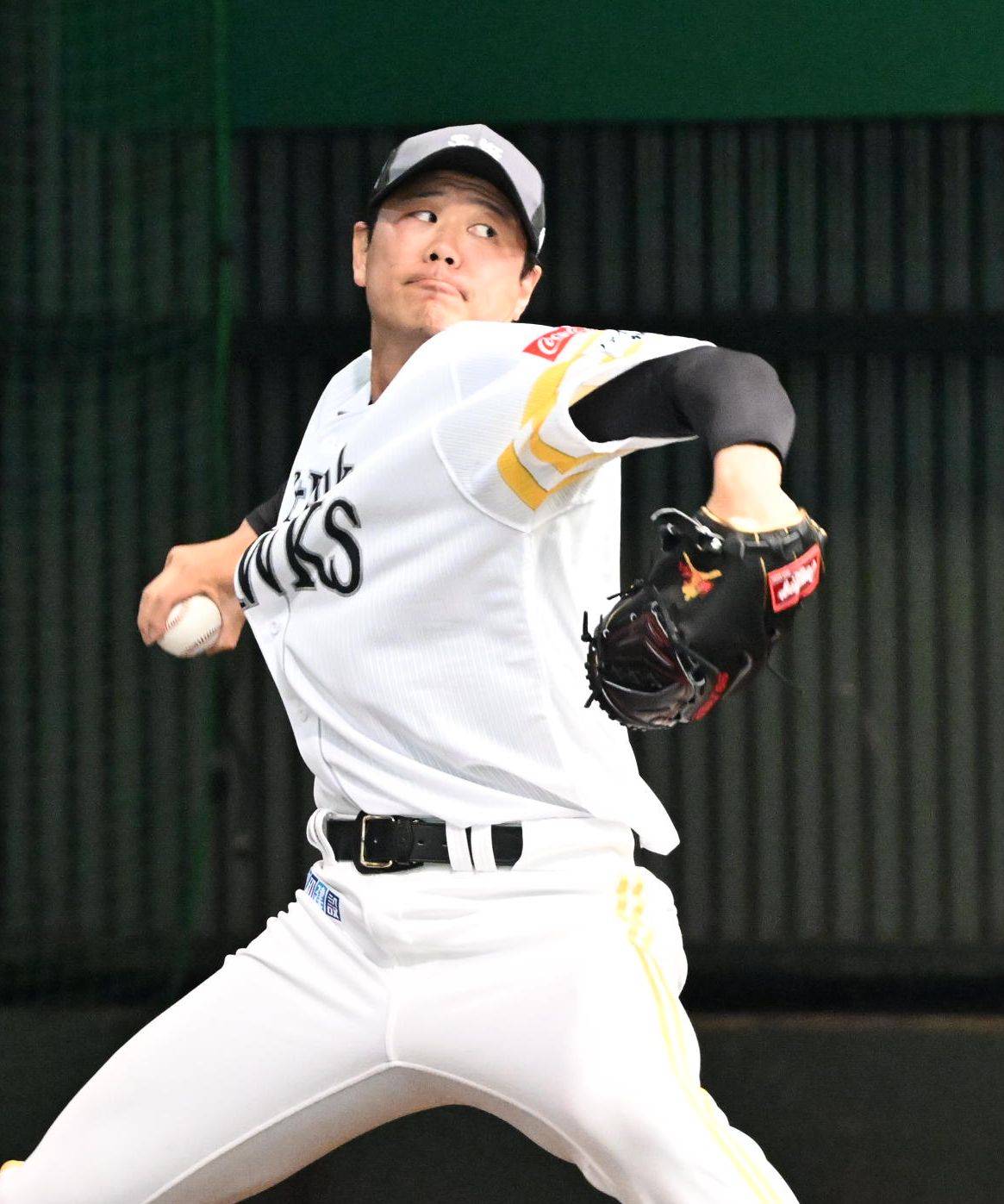 打撃練習を終え後、笑顔の柳田（撮影・柿森英典）｜【2.25春季キャンプ