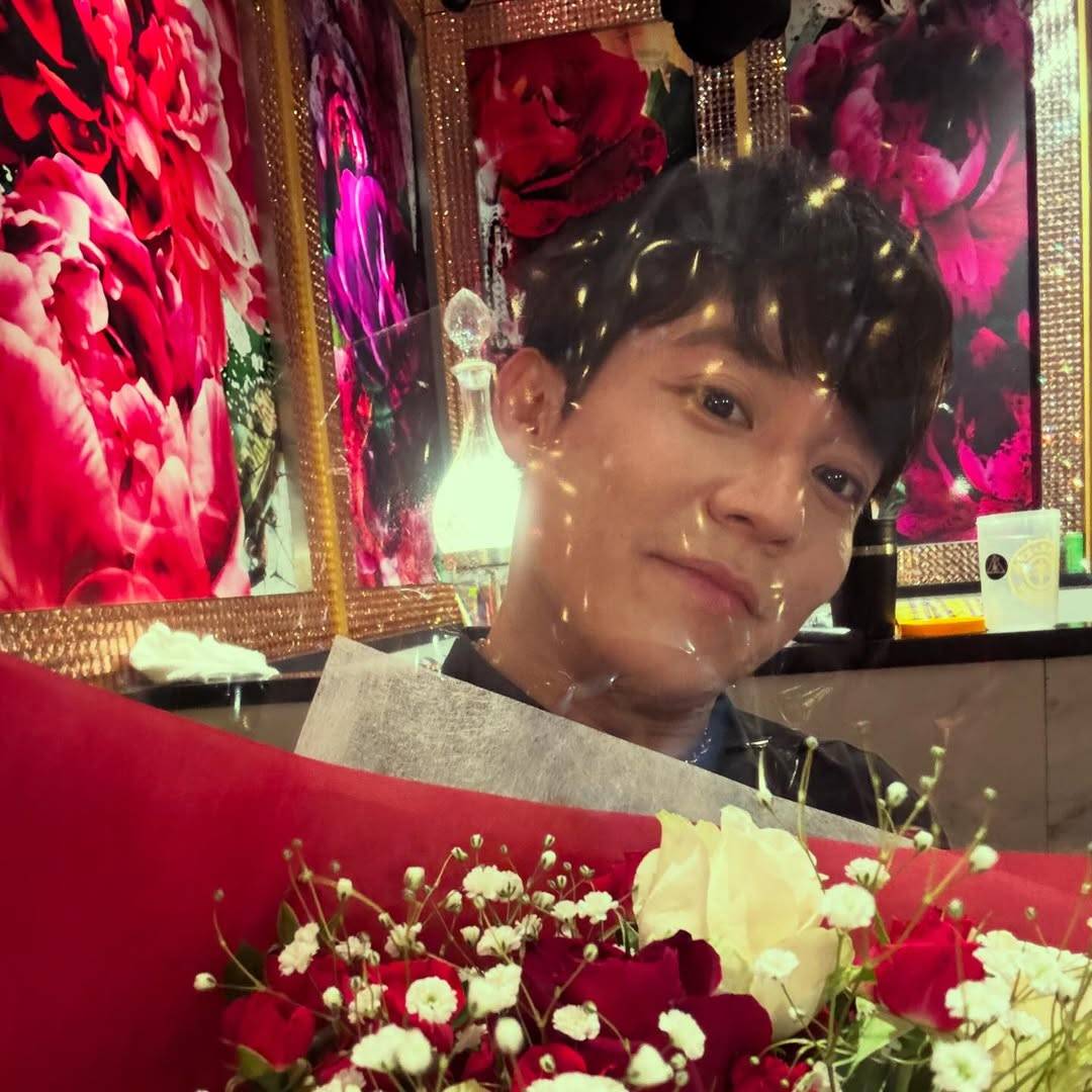 小 出 恵介 結婚
