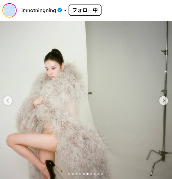 aespaのニンニン〝透け透け〟大胆ゴージャスドレスに衝撃