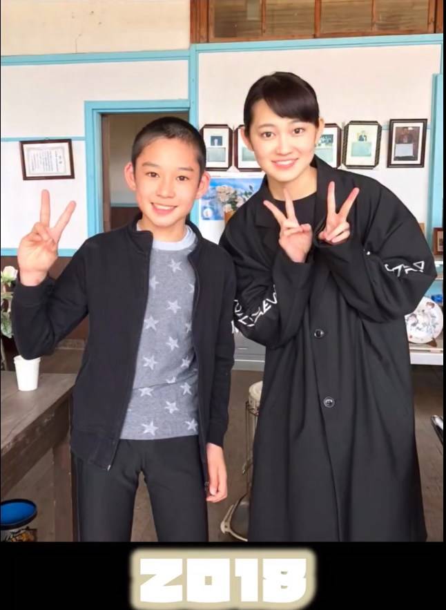 マジか」坊主頭の少年が…8年で身長差逆転！ジブリ俳優と吉本実憂〝新旧