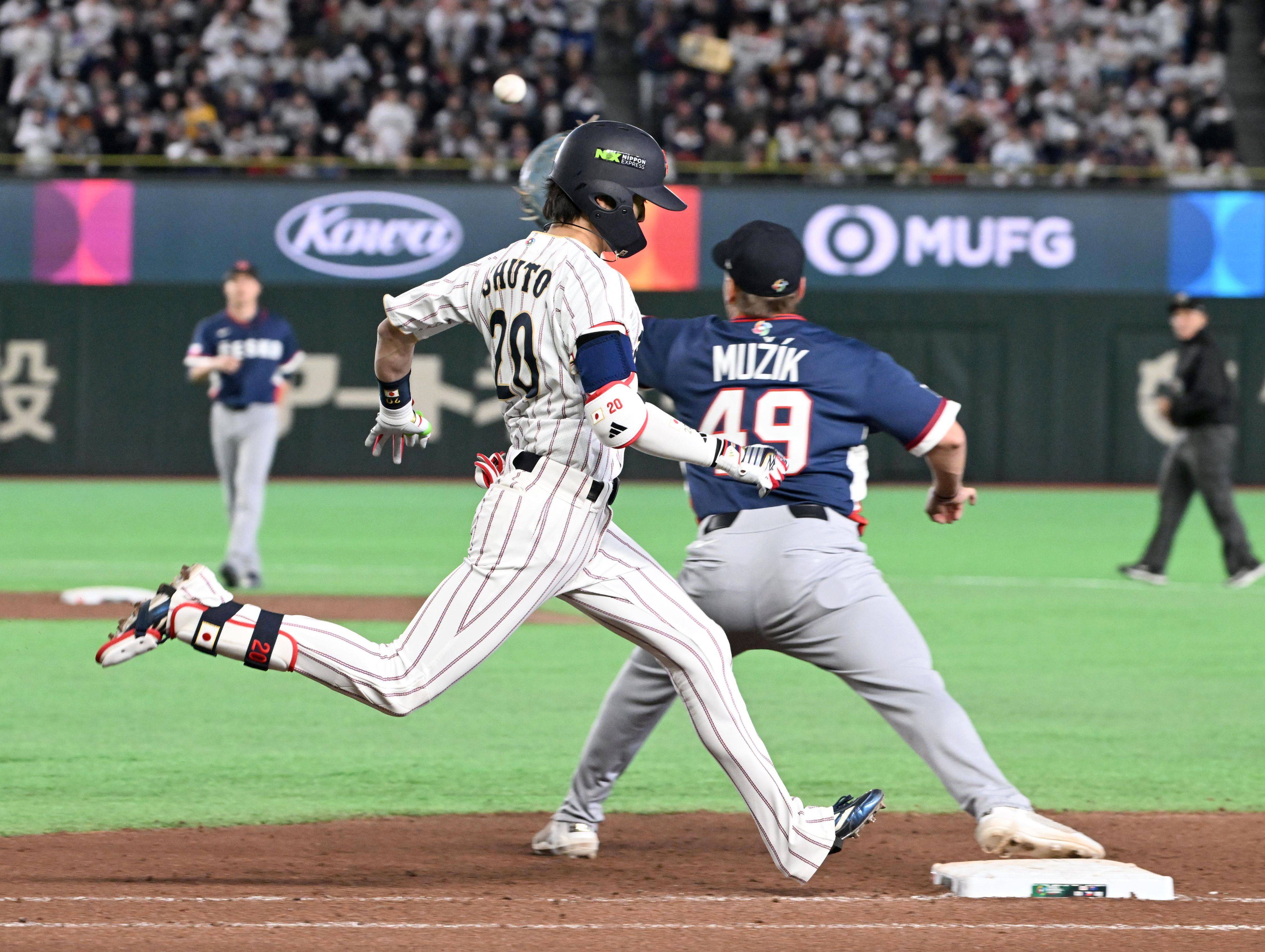 侍ジャパンの周東佑京が快足生かし待望の〝WBC初スタメン＆初安打