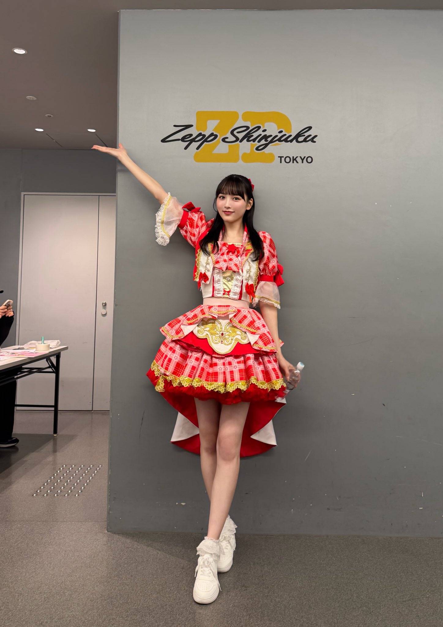 顔だけ見たら150cmだけど…」脅威のギャップ、人気アイドル中村みずきが