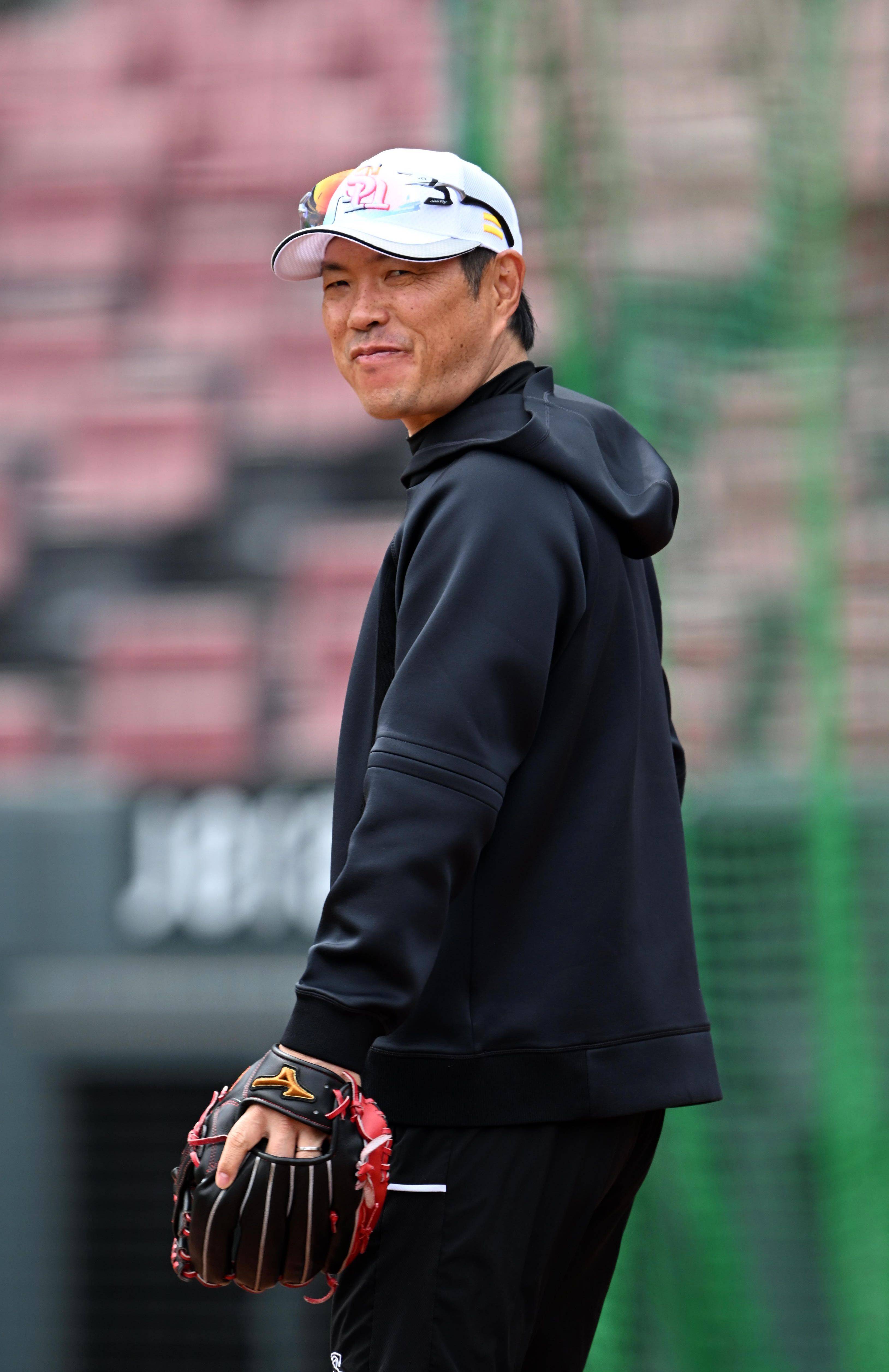 打撃練習を終えてベンチに戻る柳田（撮影・星野楽）｜【3.22オープン戦