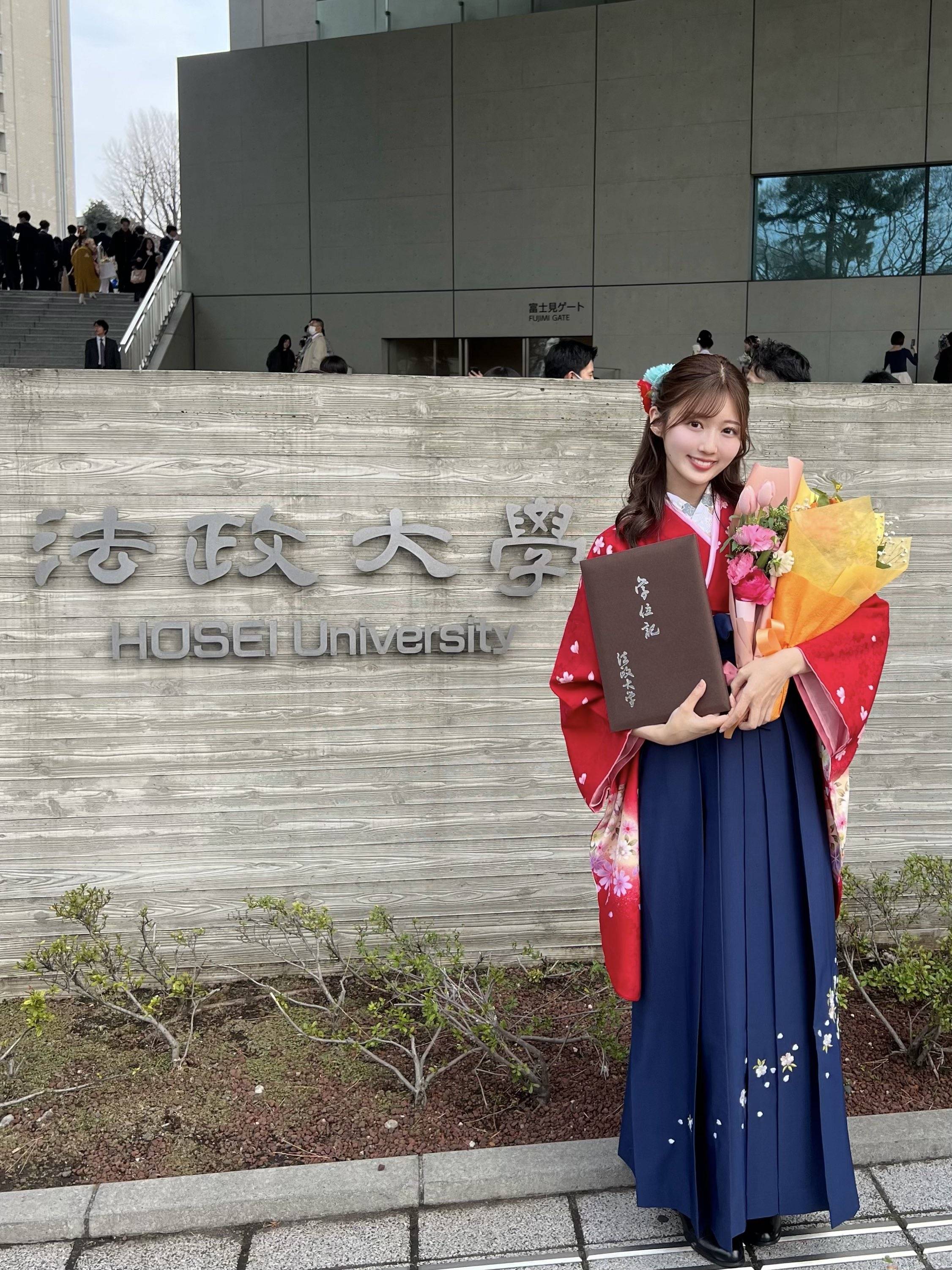 青学は6時間、法政は10分〟校門前の記念撮影〝待ち時間比較〟が話題 