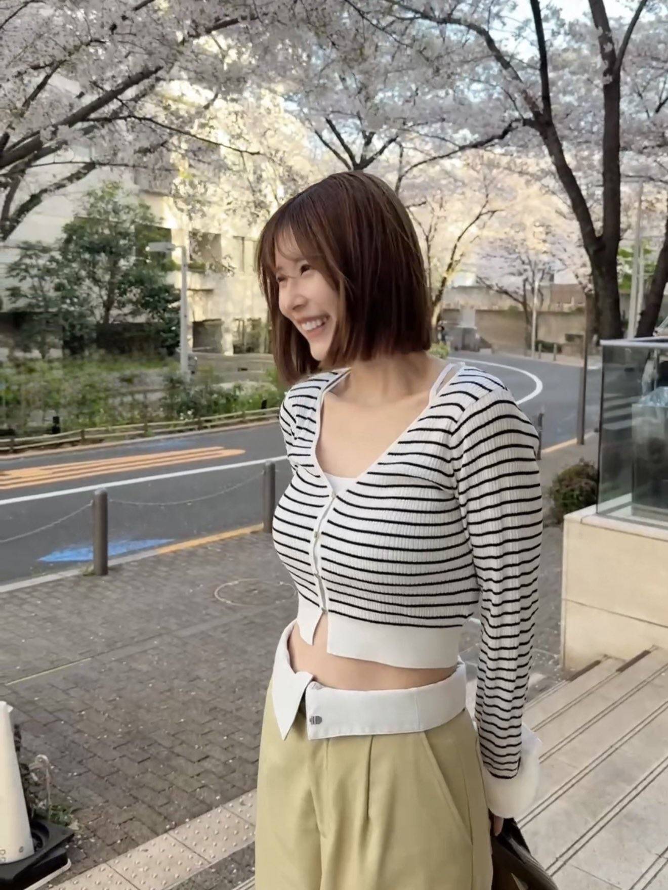 こ、これは…あかんわ」〝路上で肌見せ〟有村架純の姉・藍里に驚愕