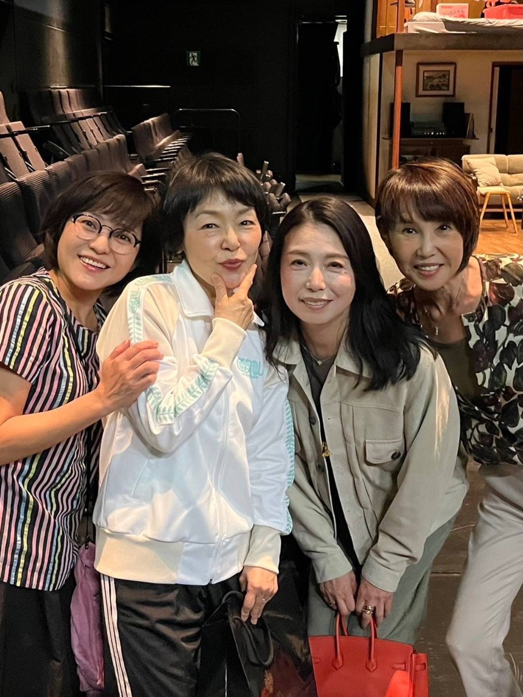 懐かしいメンバー」放送から36年…「ニューヨーク恋物語II」再会〝4