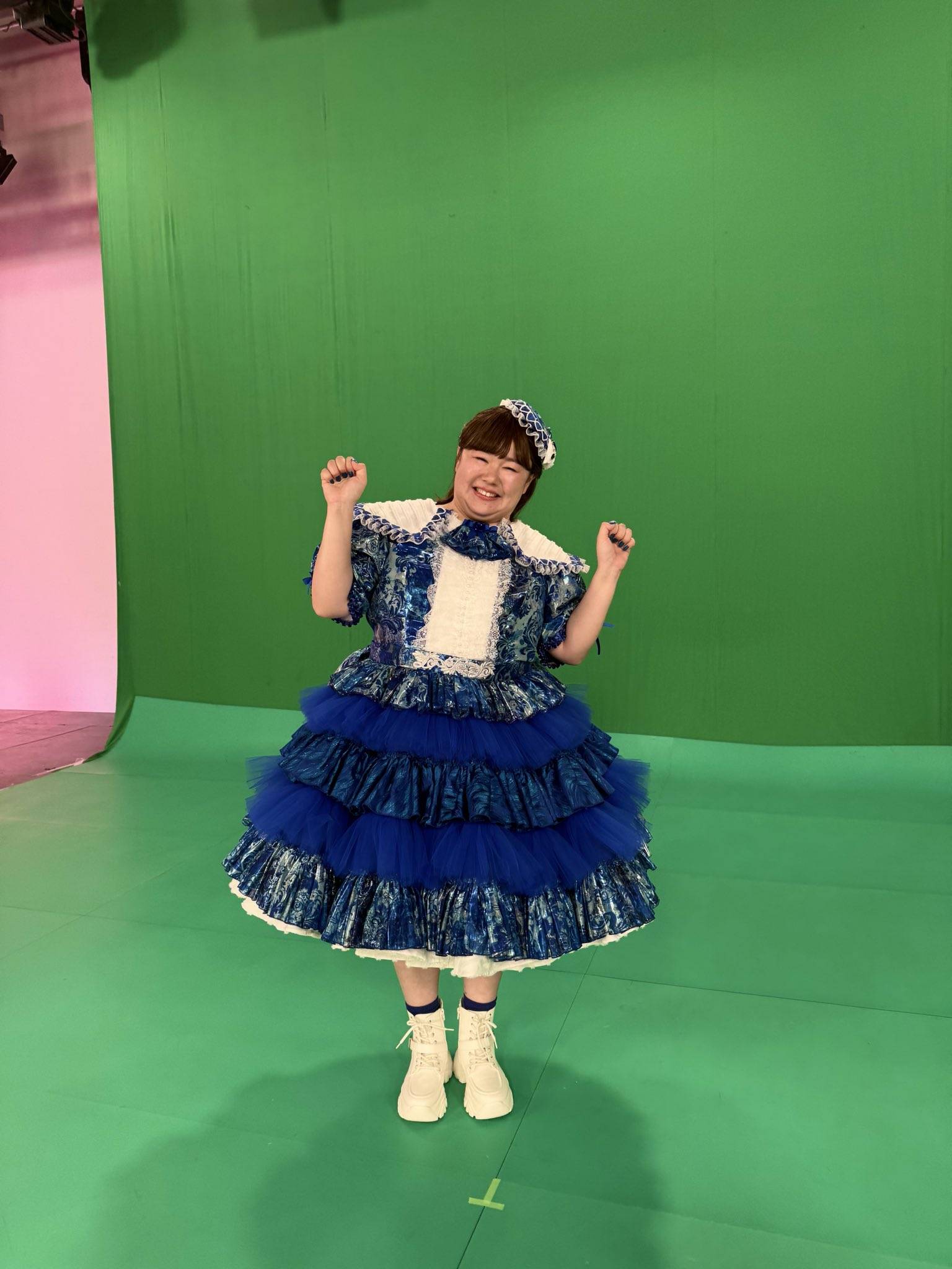やす子、迷彩服を脱ぎ捨てた別人級の激変姿が話題「お､推してもいい