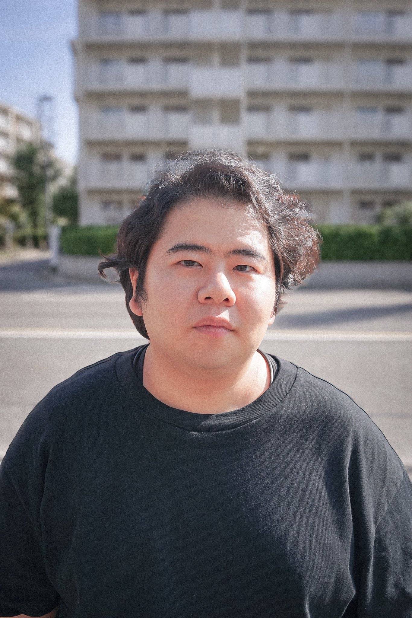 ファンモンのジャケ写風だな」小学生時漫才コンビ「まえだまえだ」の兄