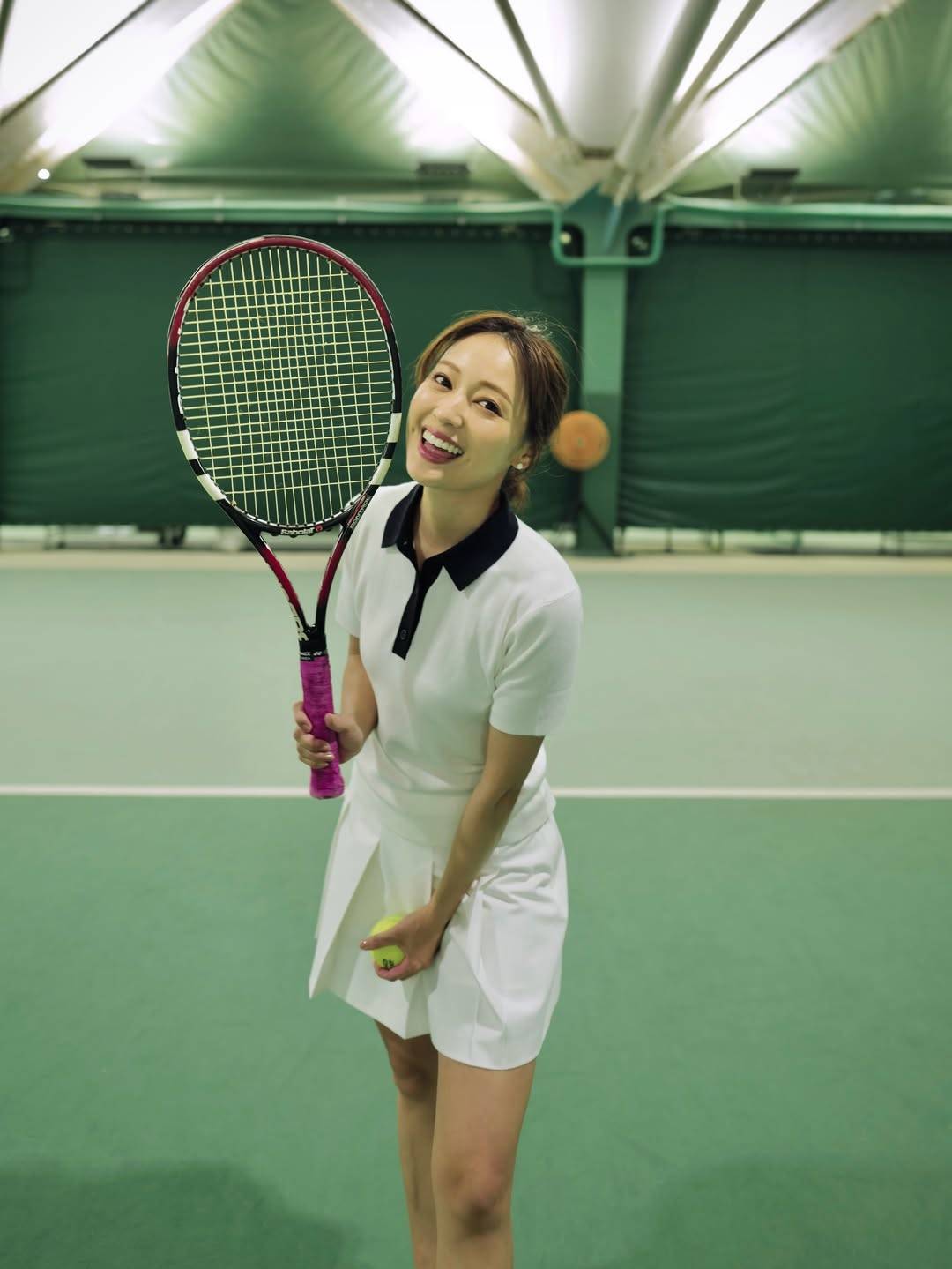 真っ白なミニスカ・テニスウェア姿が話題のchay(X@cha｜「永谷園」創業